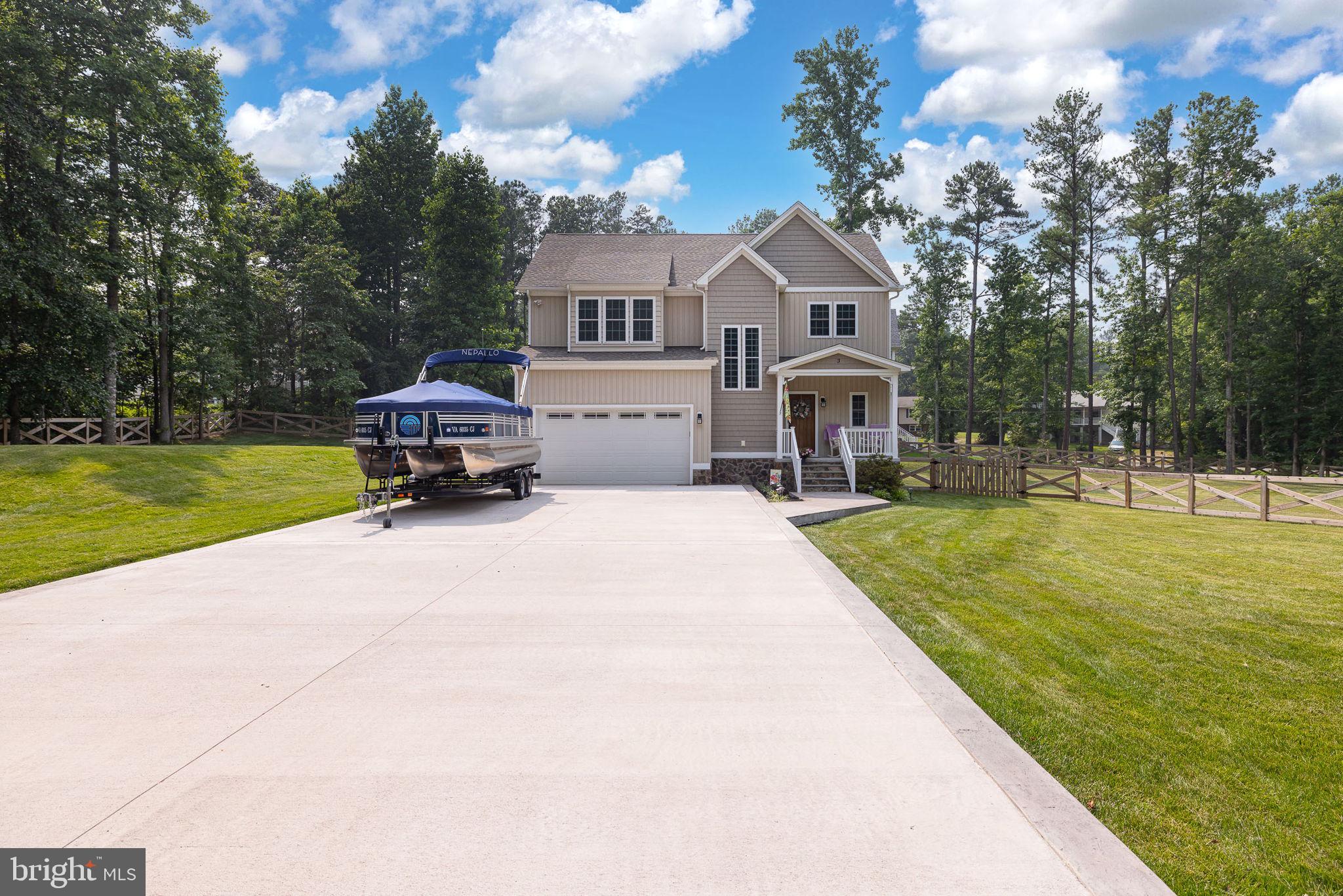 LAKE CAROLINE - Residential