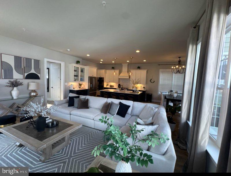 1502 SANDBAR WILLOW DRIVE