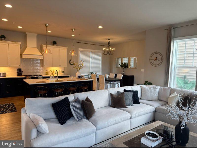 1502 SANDBAR WILLOW DRIVE