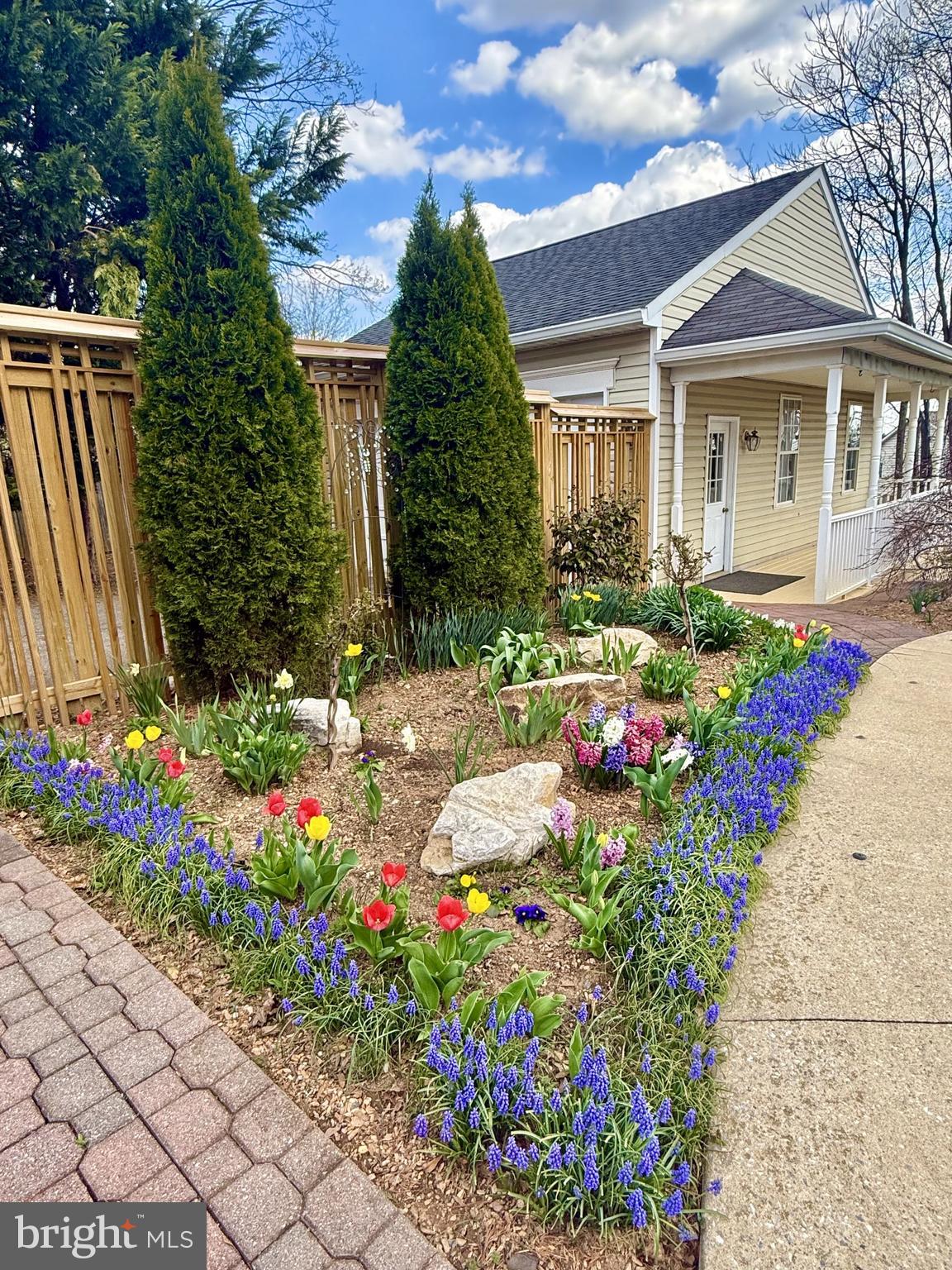 DAMASCUS OUTSIDE - Residential