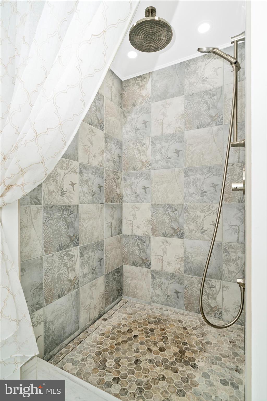 DAMASCUS OUTSIDE - Residential