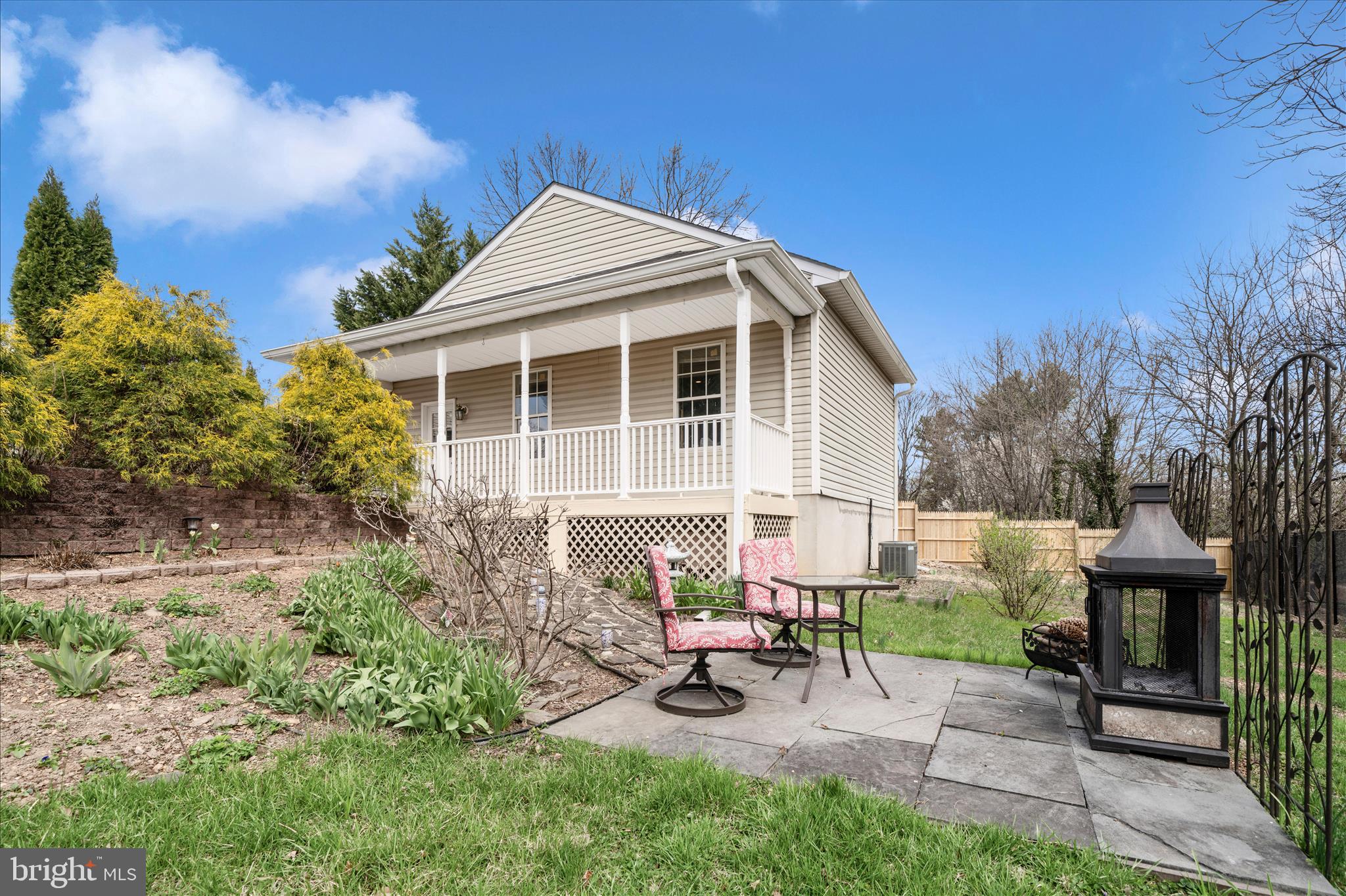 DAMASCUS OUTSIDE - Residential