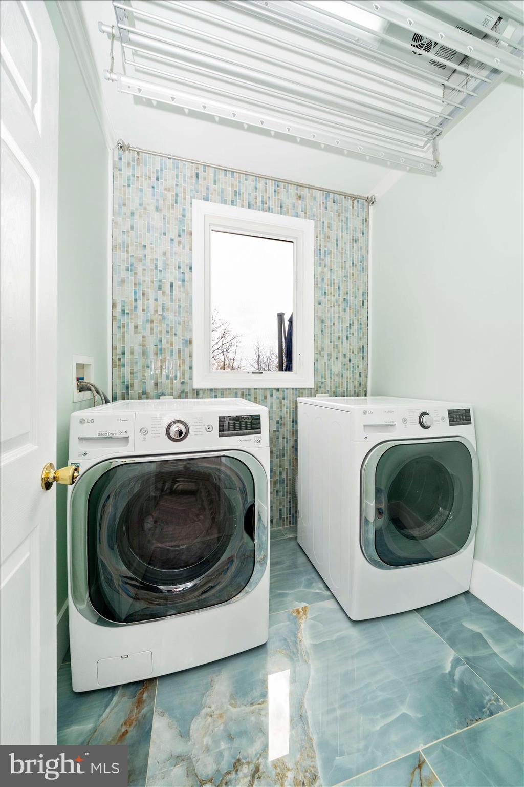 DAMASCUS OUTSIDE - Residential