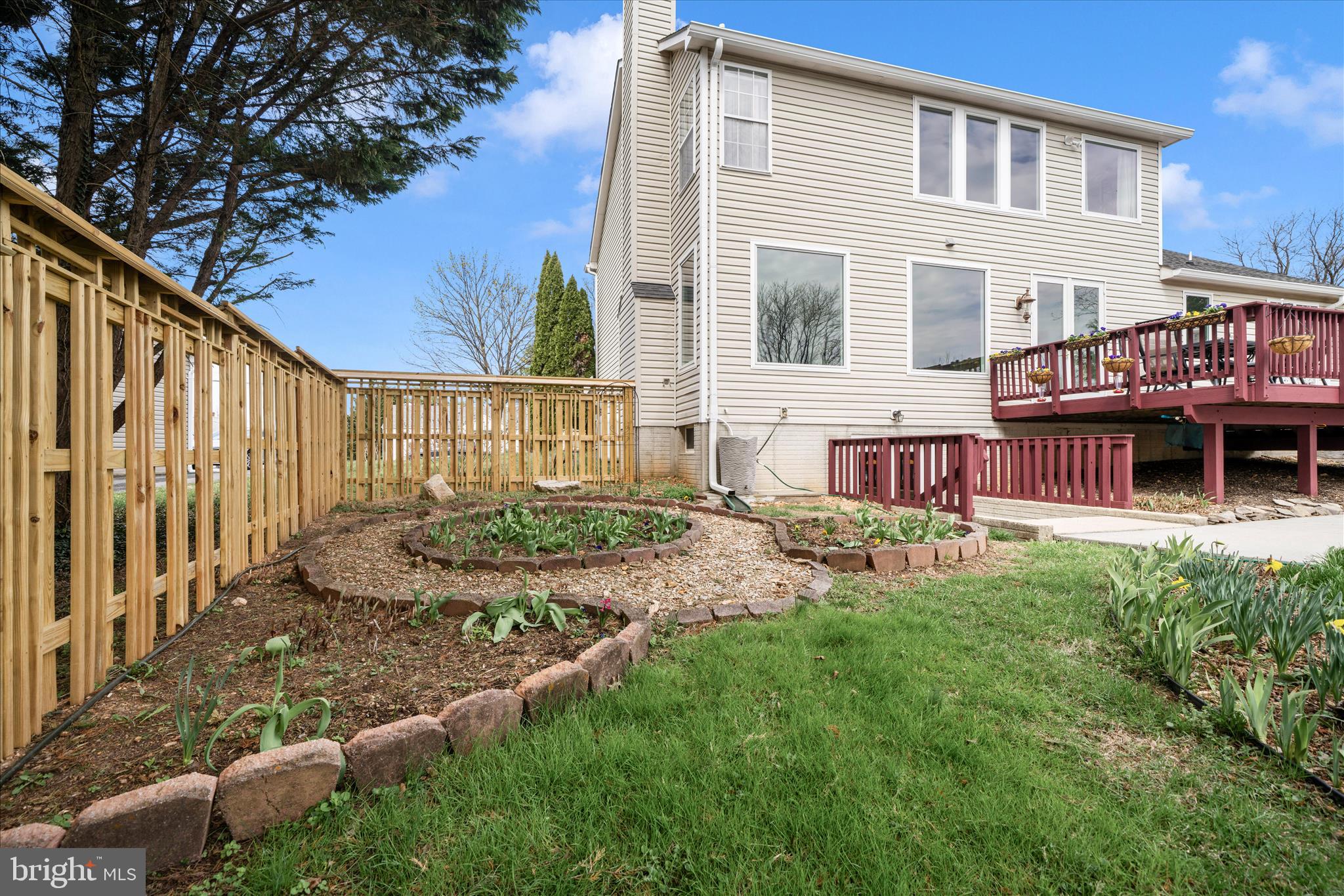 DAMASCUS OUTSIDE - Residential