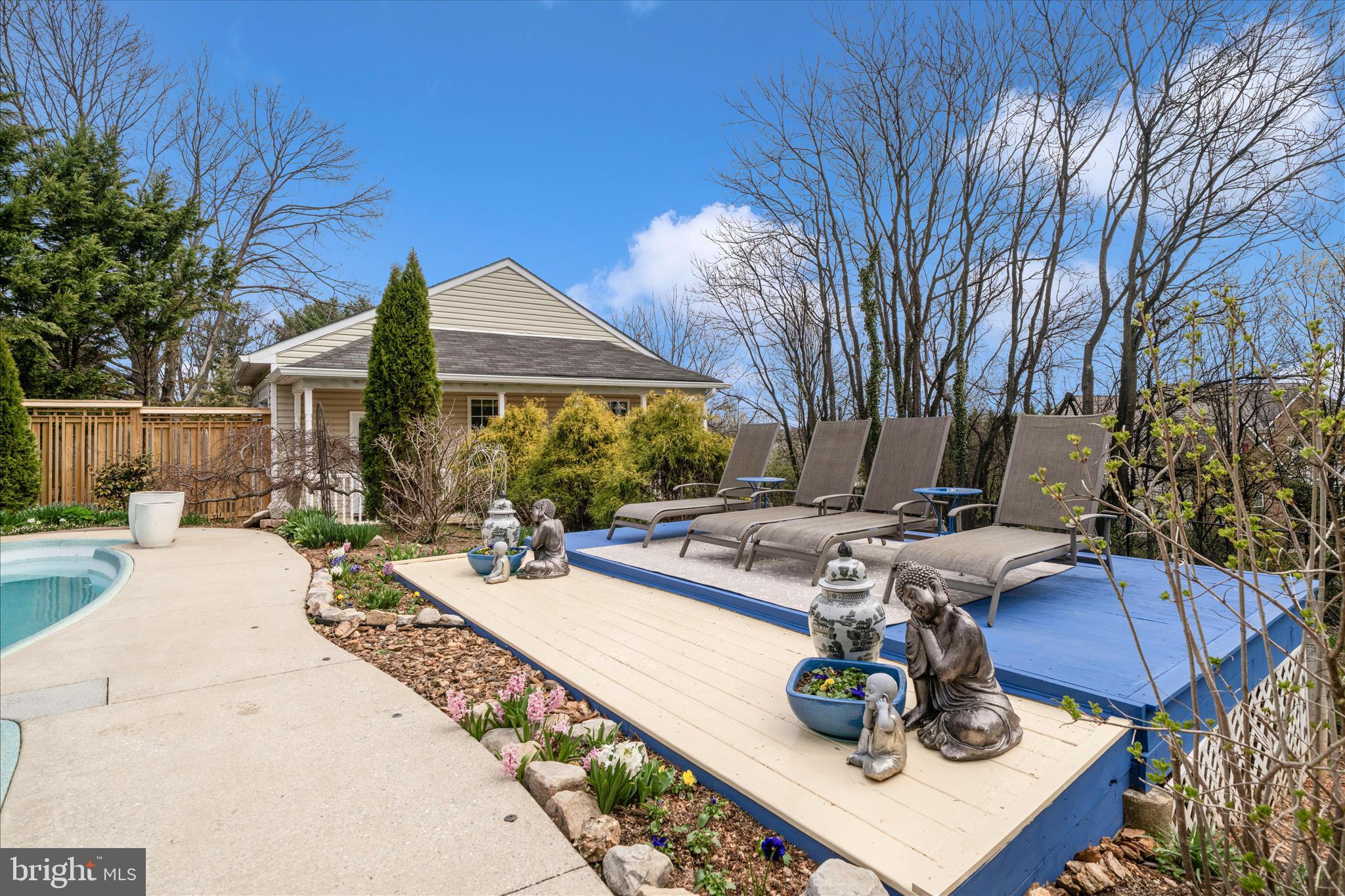 DAMASCUS OUTSIDE - Residential