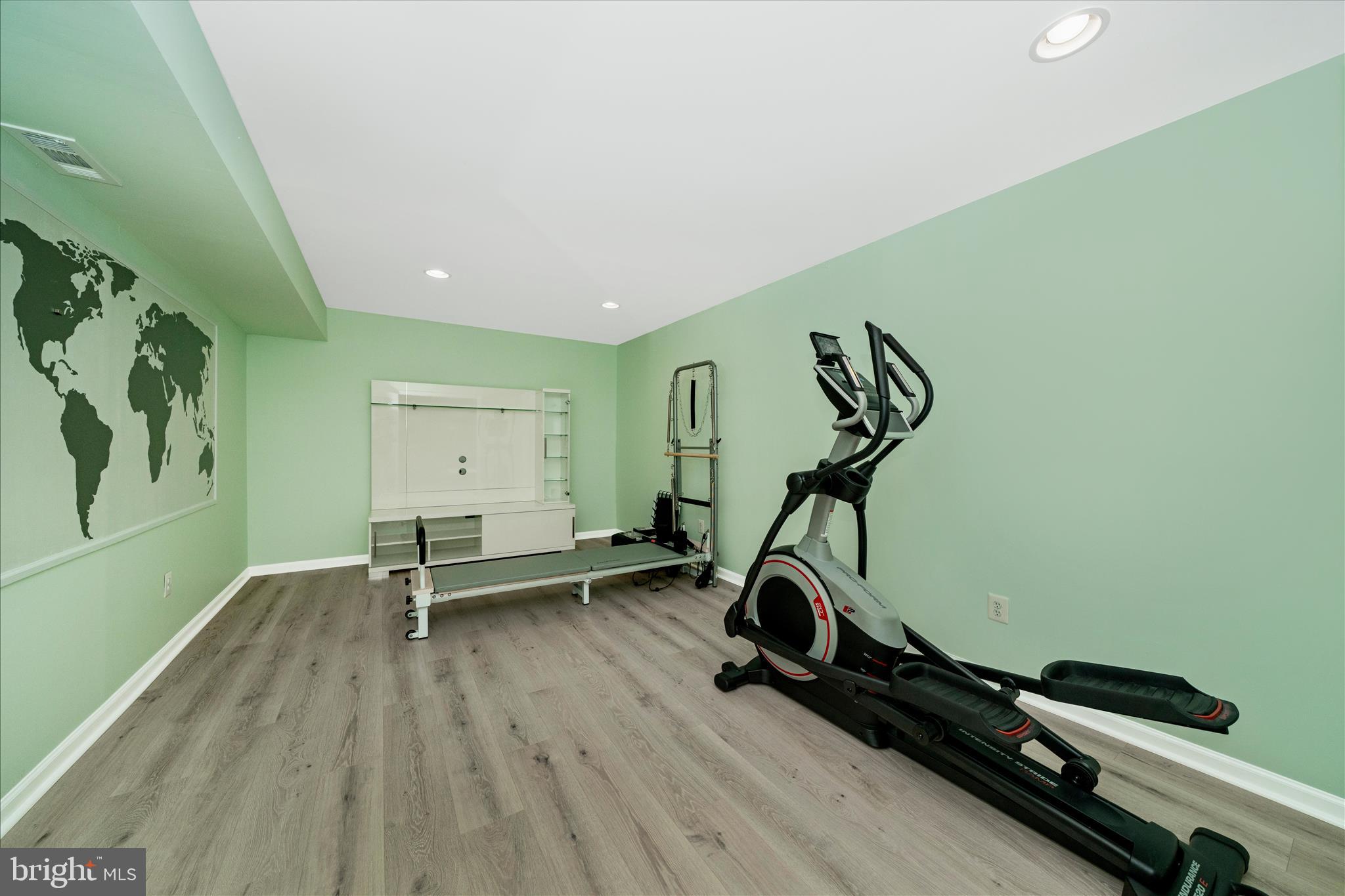 DAMASCUS OUTSIDE - Residential