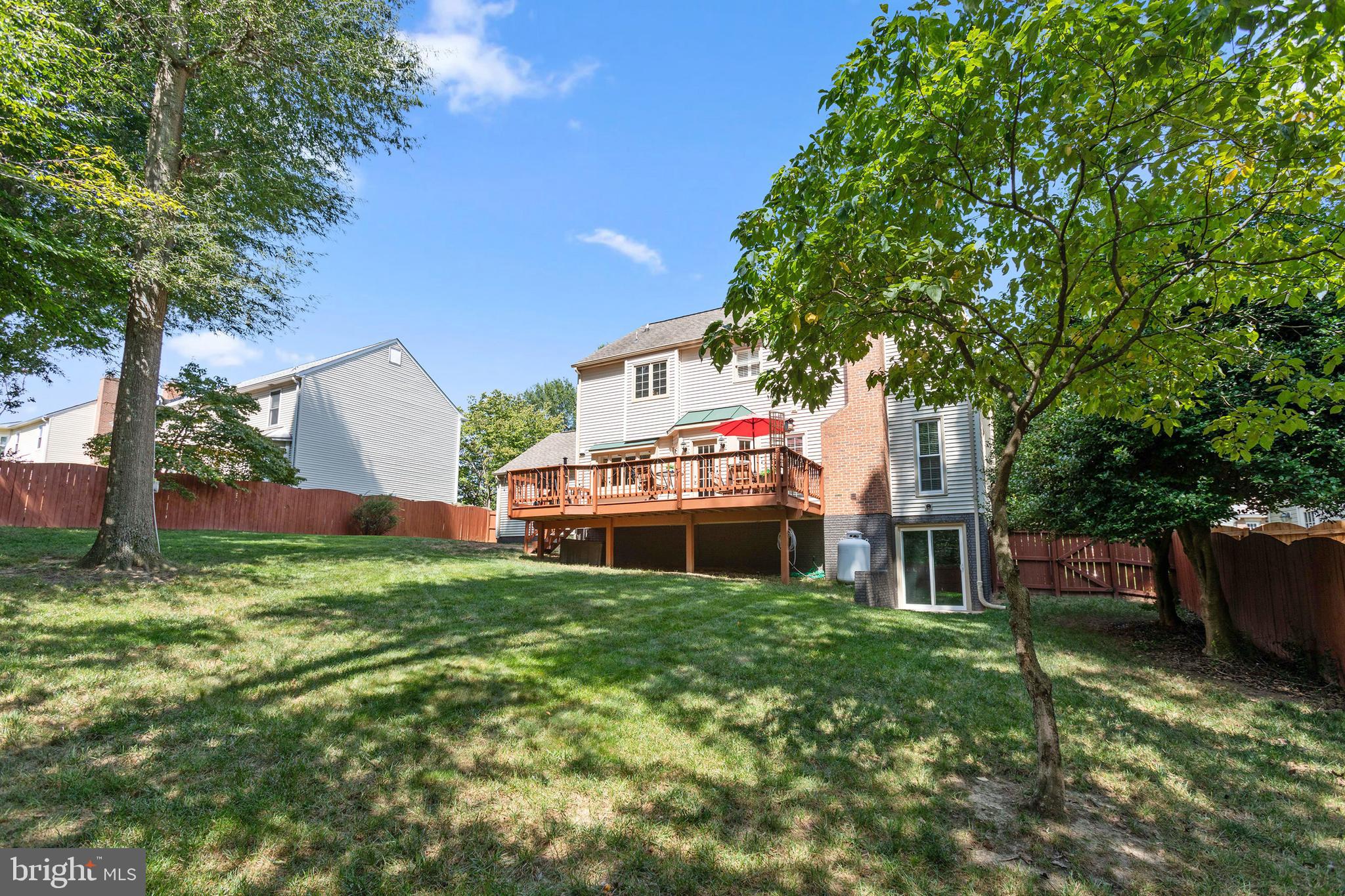 CRYSTAL LAKE - Residential