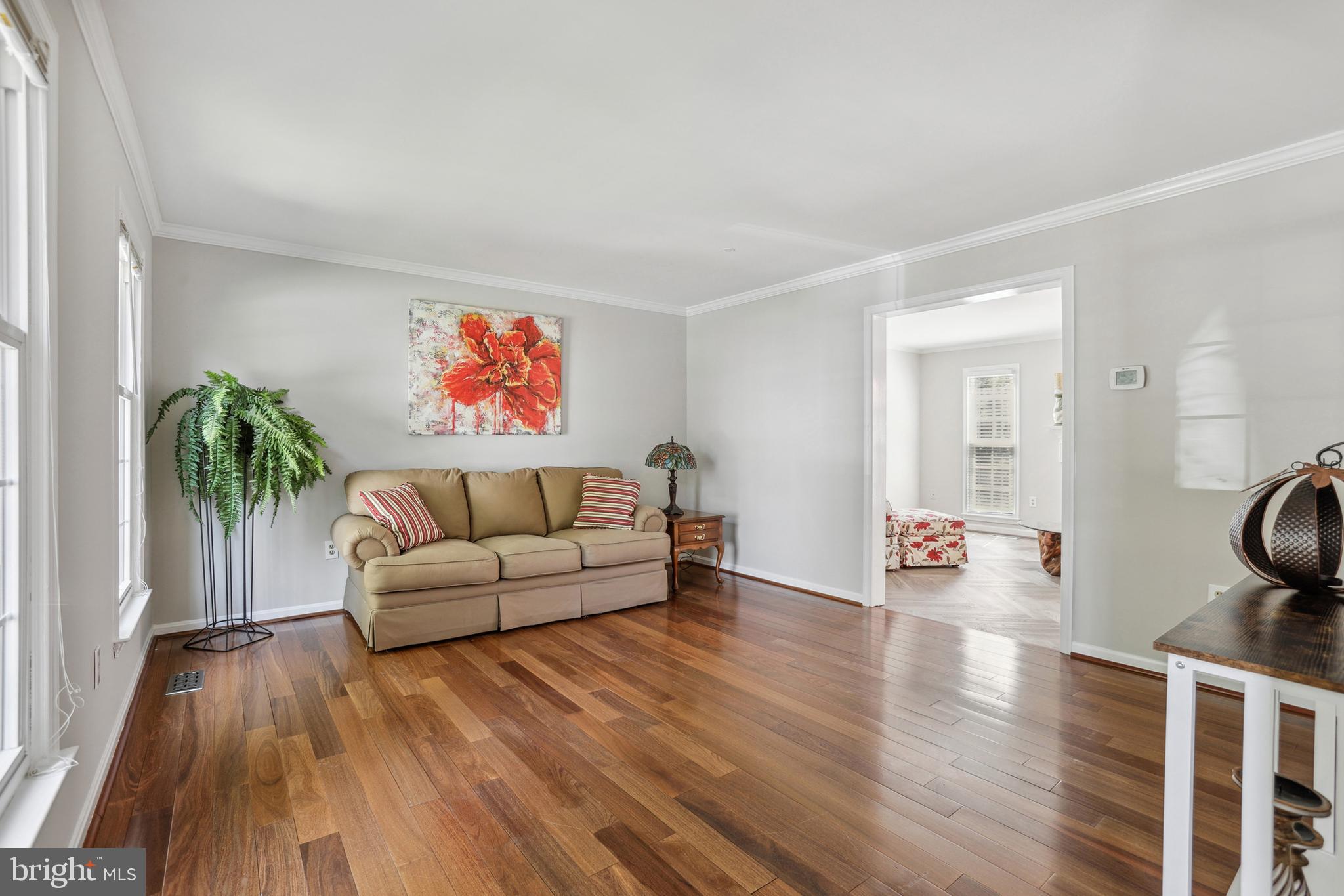 CRYSTAL LAKE - Residential