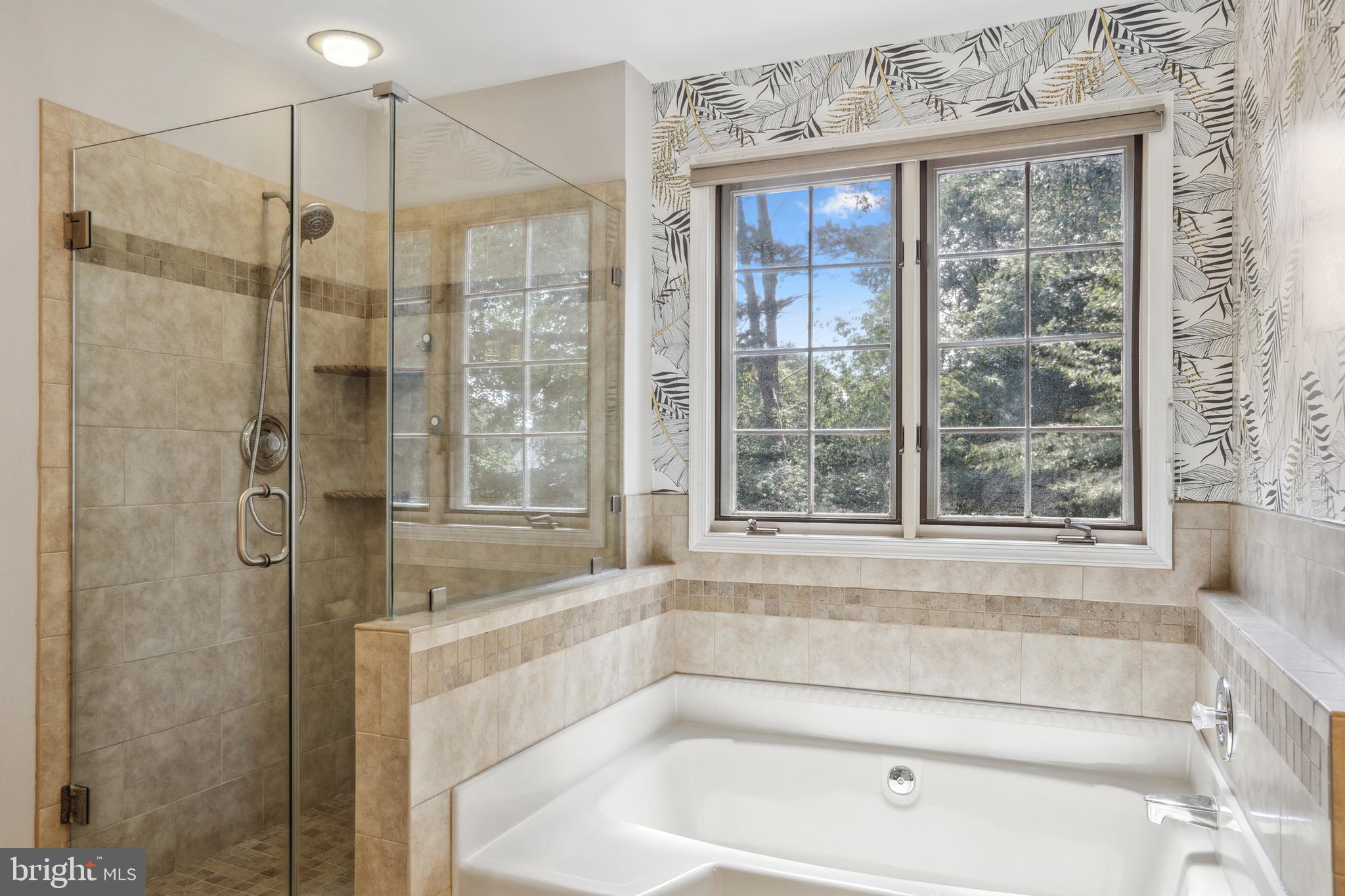 CRYSTAL LAKE - Residential