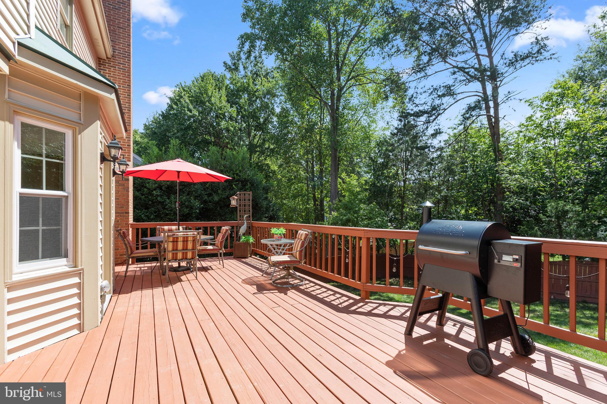 CRYSTAL LAKE - Residential