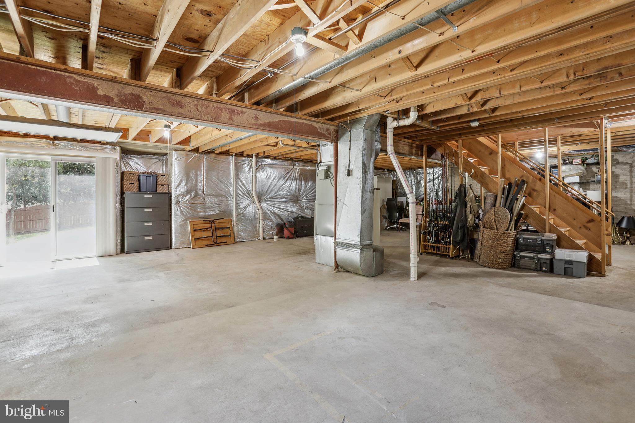 CRYSTAL LAKE - Residential