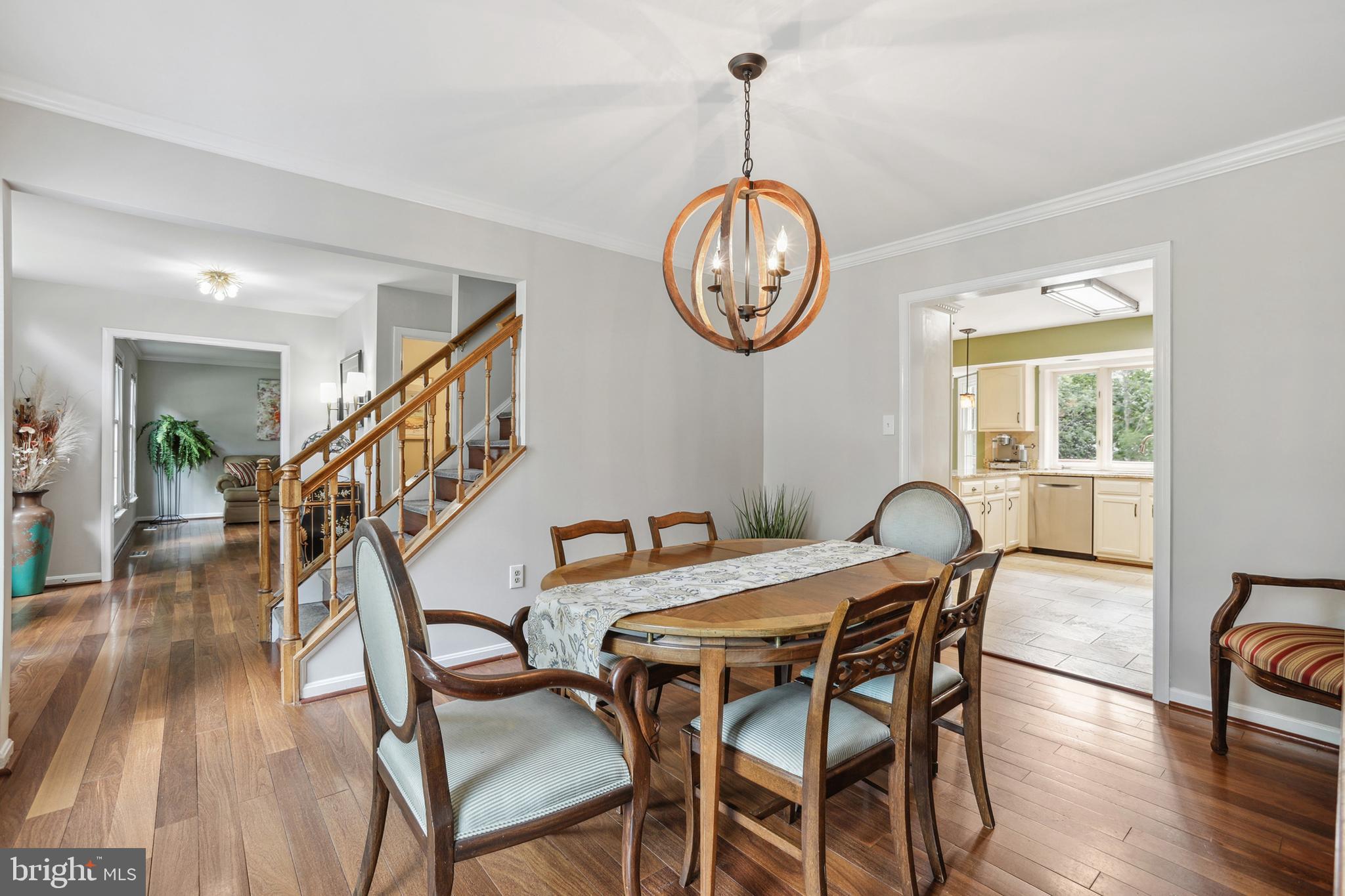 CRYSTAL LAKE - Residential