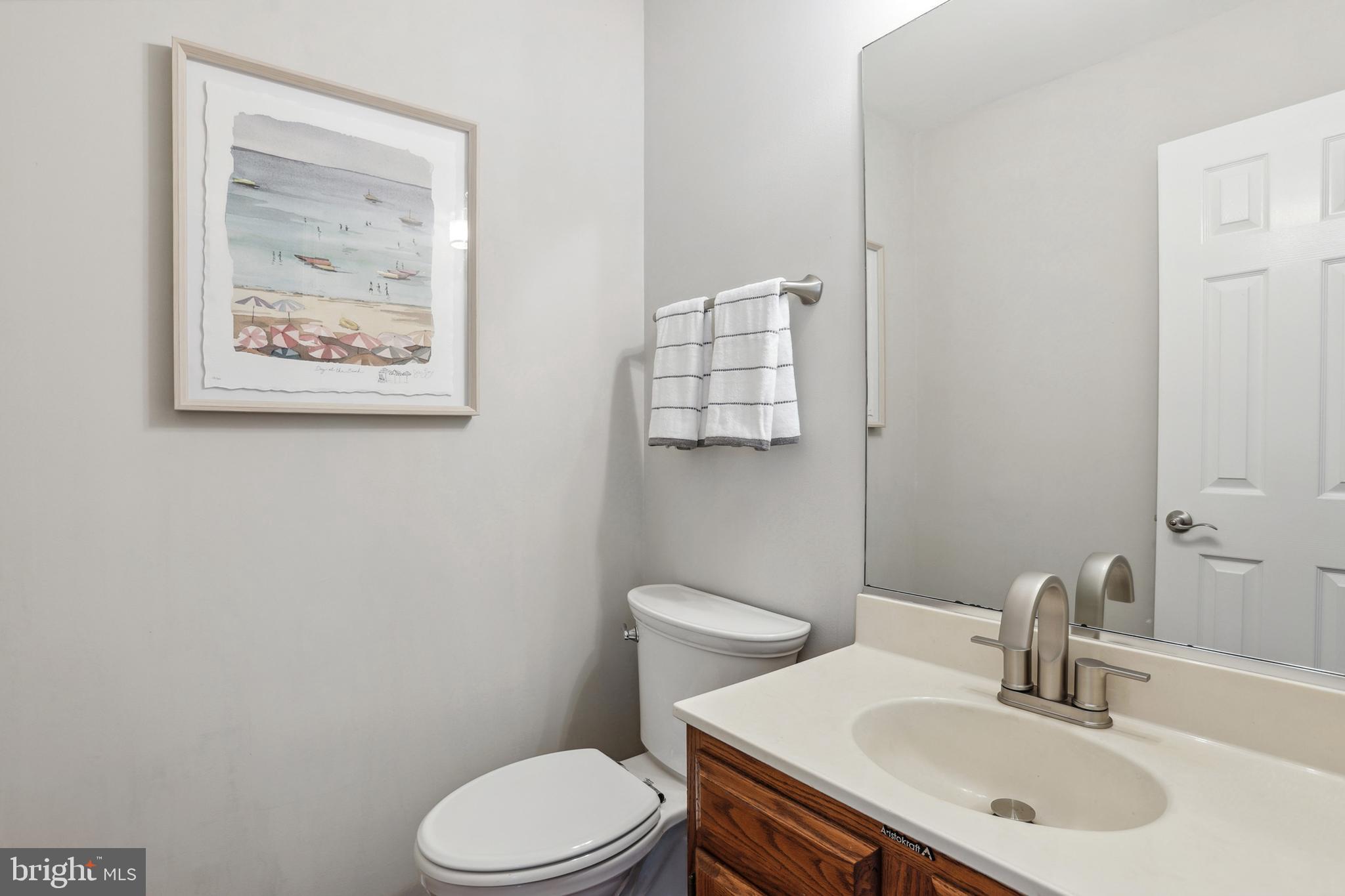 CRYSTAL LAKE - Residential