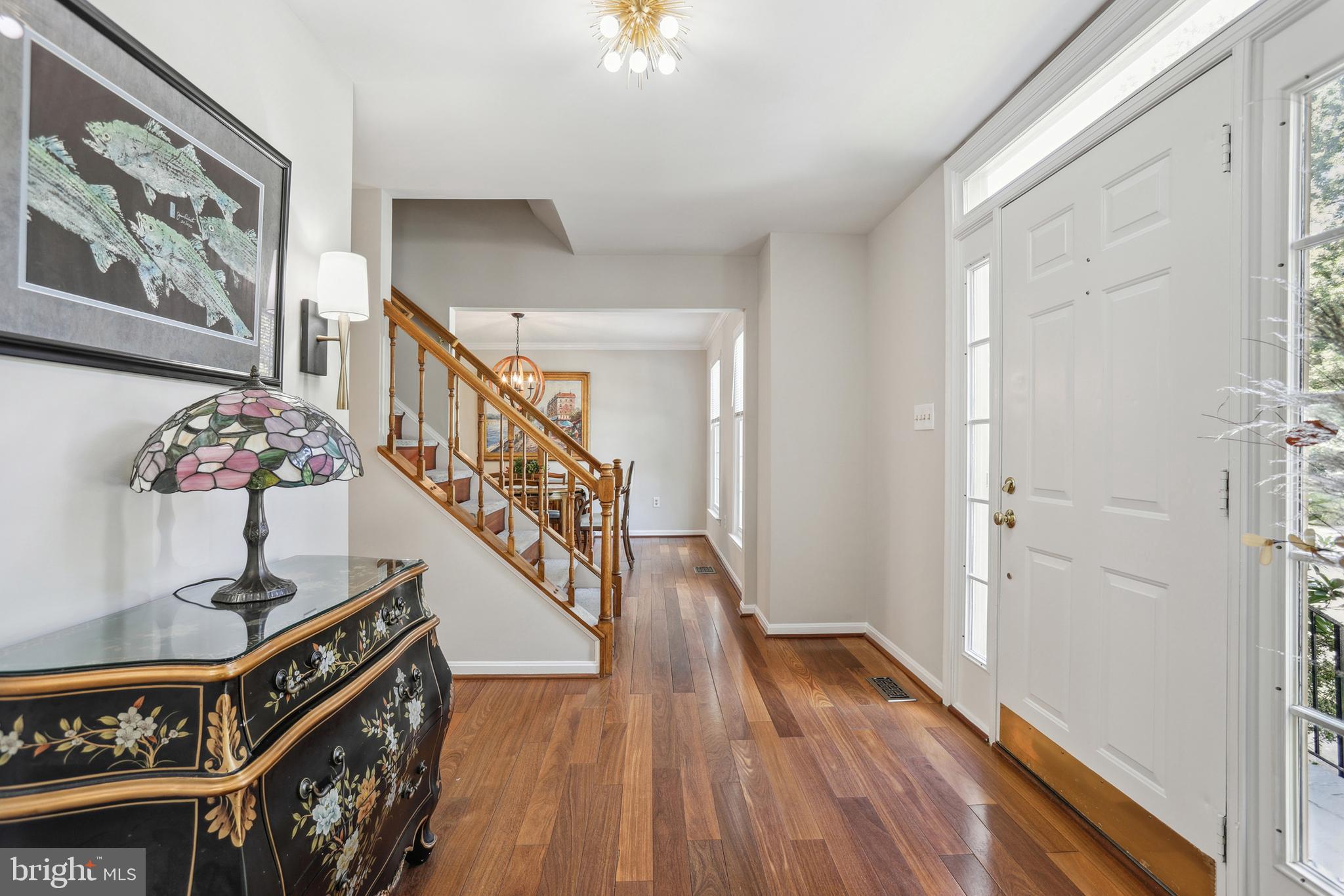 CRYSTAL LAKE - Residential