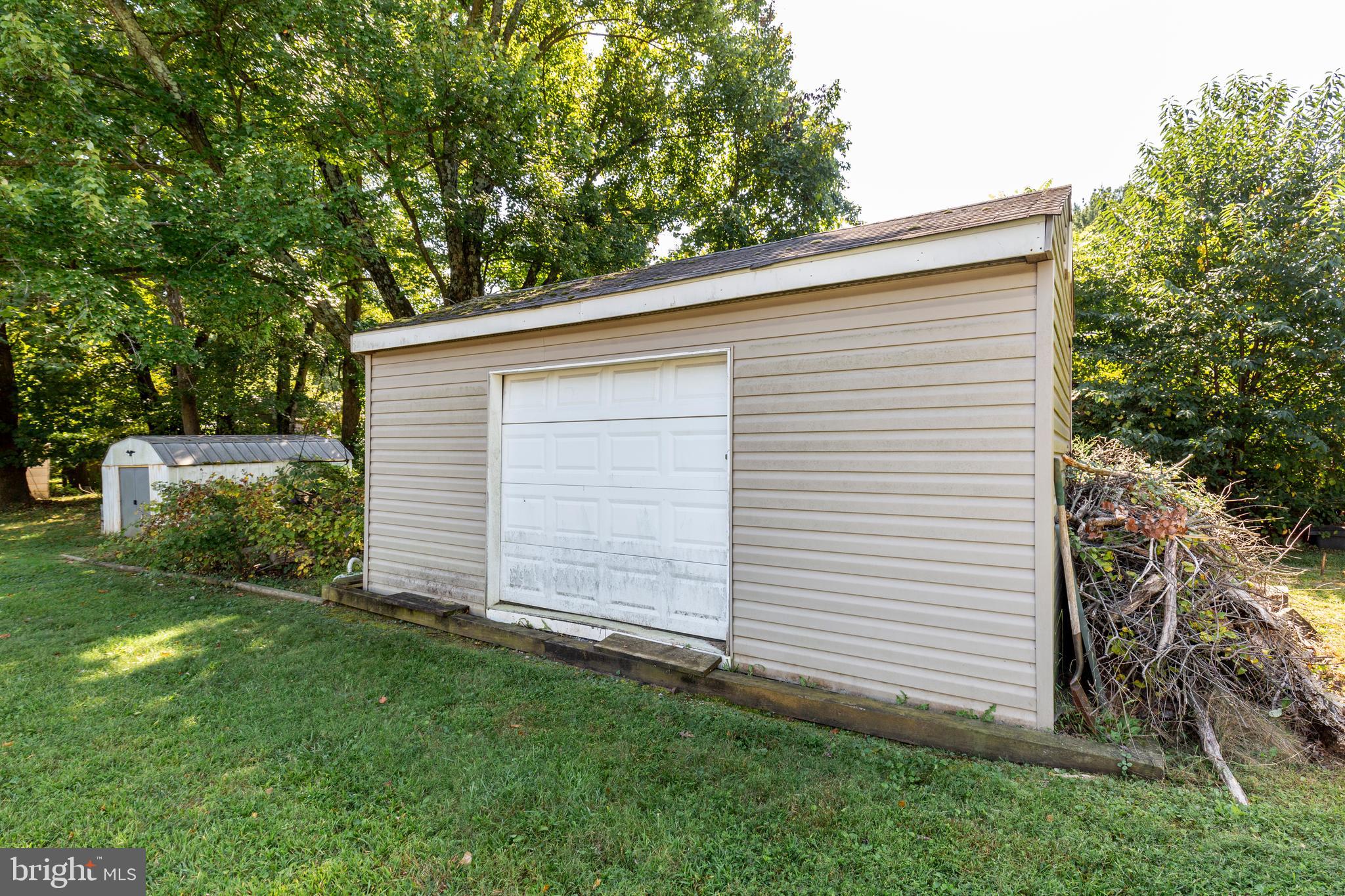 SUNNYBROOK FARMS - Residential