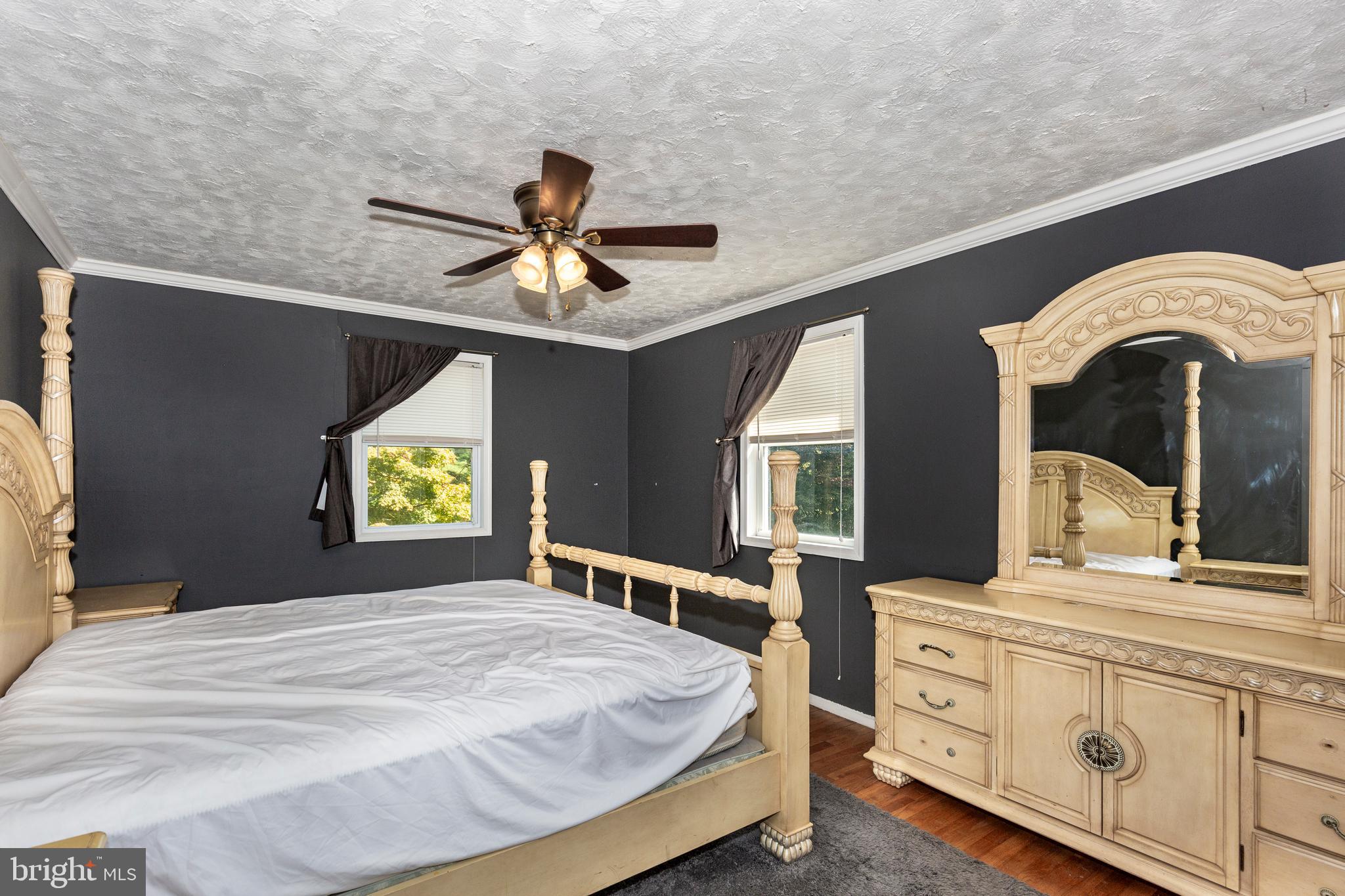 SUNNYBROOK FARMS - Residential