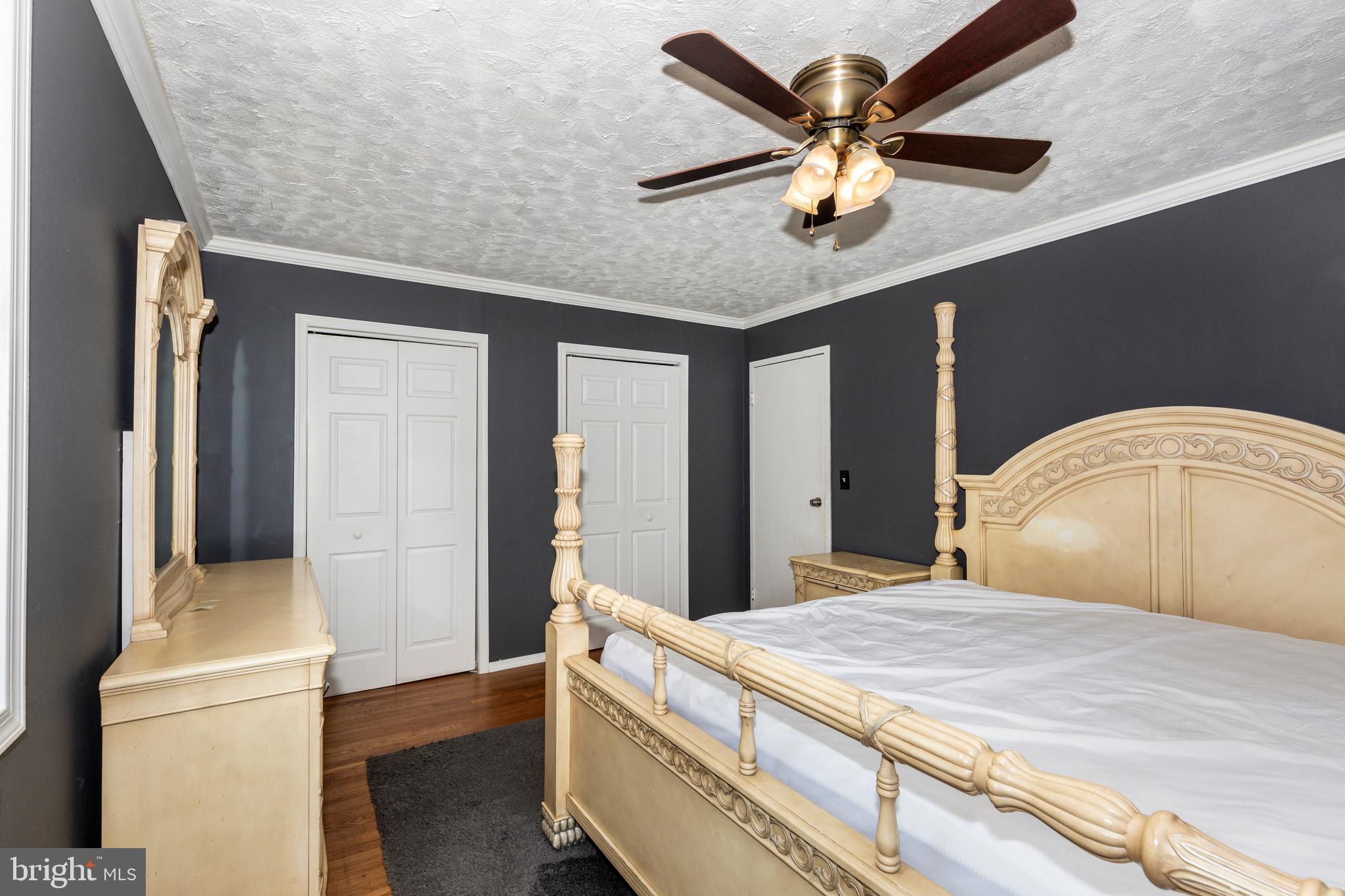 SUNNYBROOK FARMS - Residential