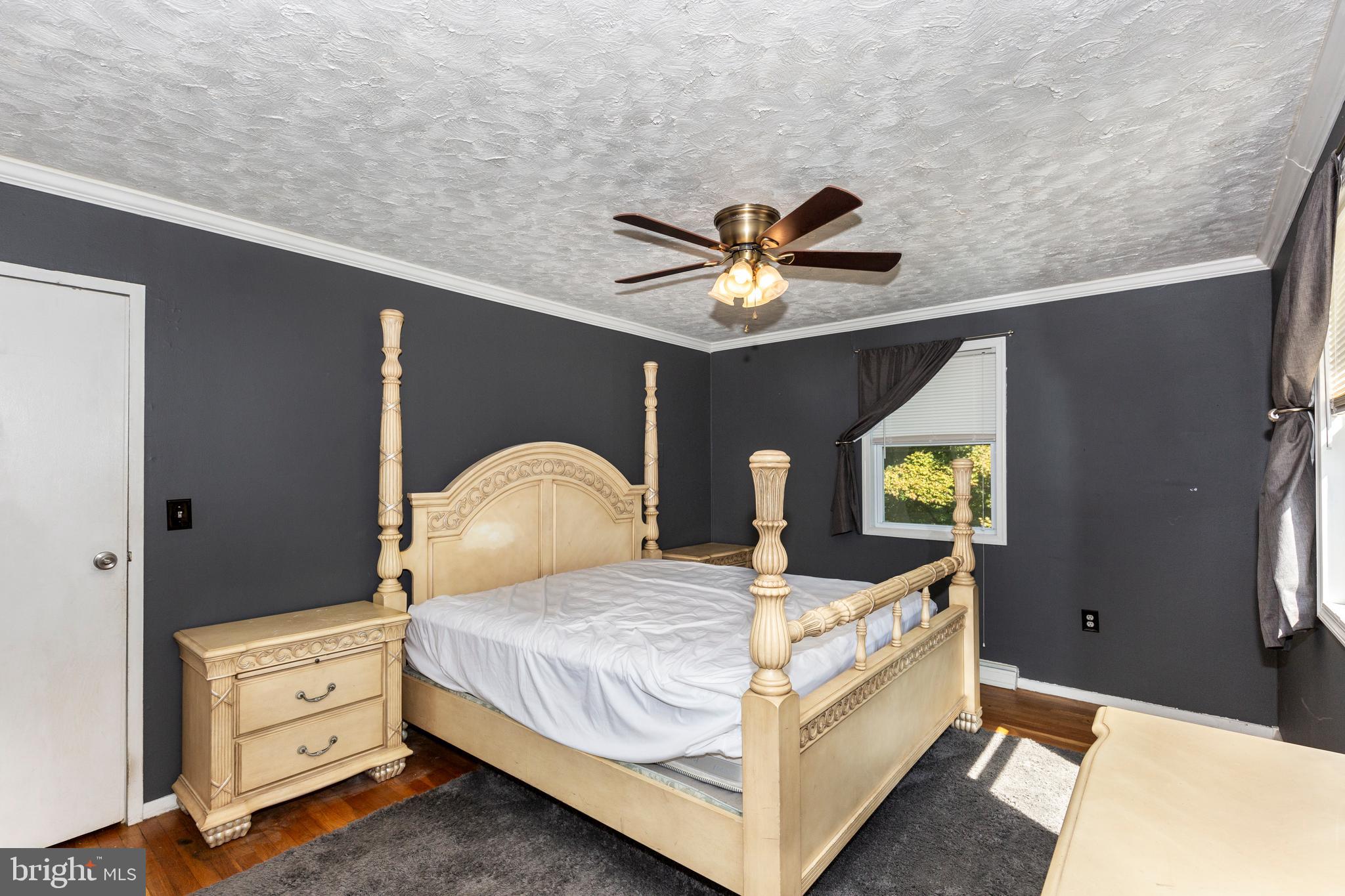 SUNNYBROOK FARMS - Residential