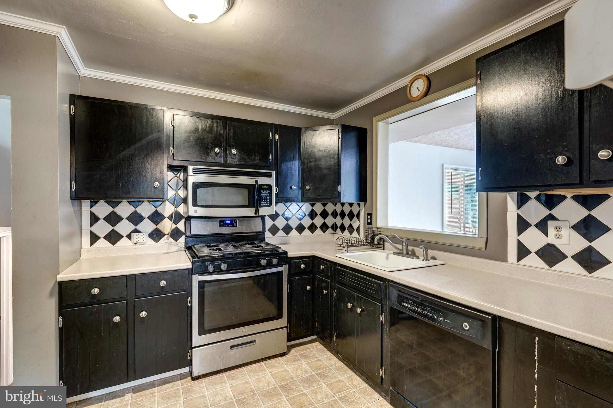 SUNNYBROOK FARMS - Residential