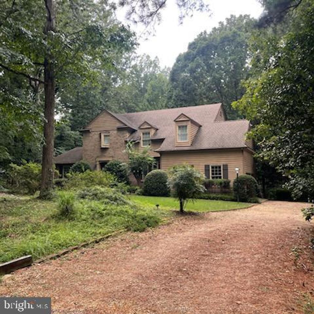 Photo of 2940 River Hills Lane, MIDLOTHIAN, VA 23113 (MLS # VACF2001378)