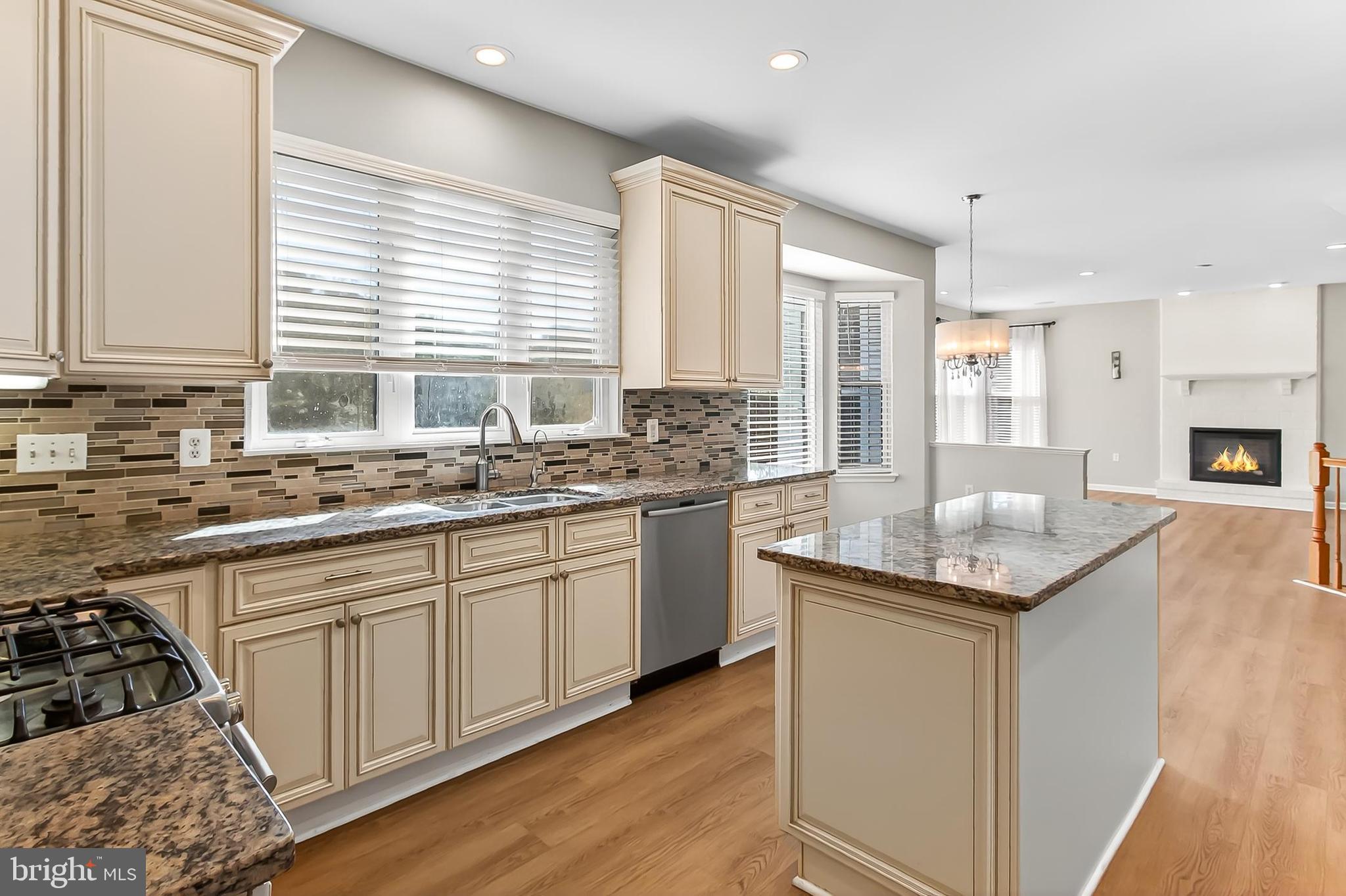 SYCAMORE LAKES - Residential Lease