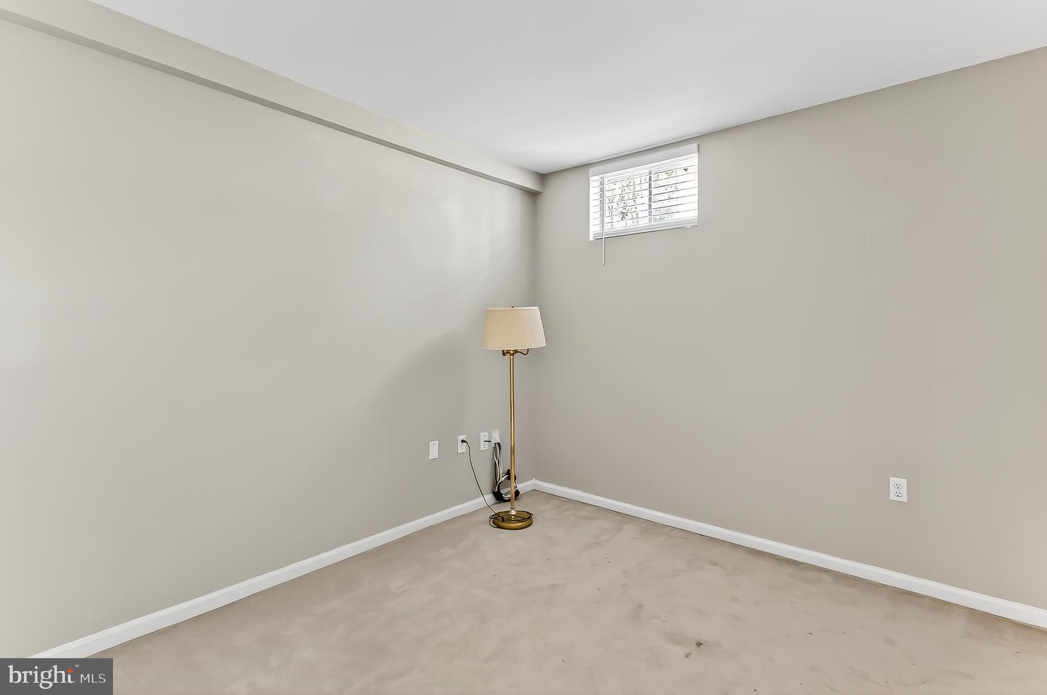 SYCAMORE LAKES - Residential Lease