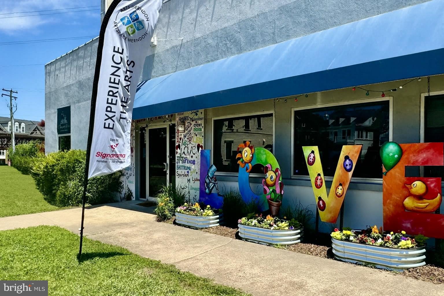 SYCAMORE LAKES - Residential Lease