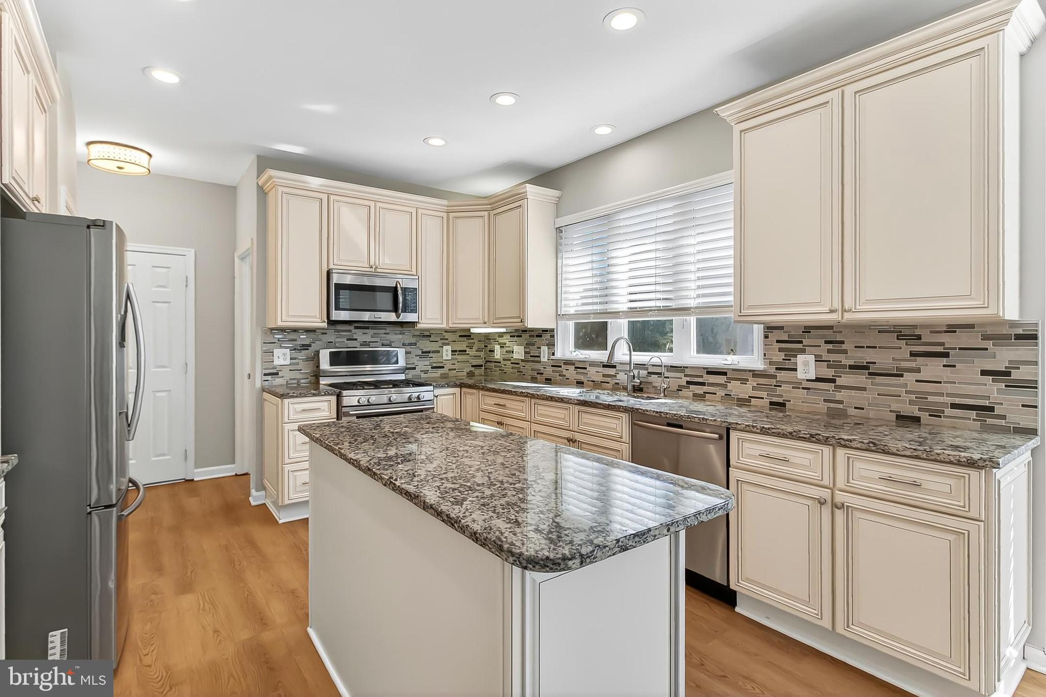 SYCAMORE LAKES - Residential Lease