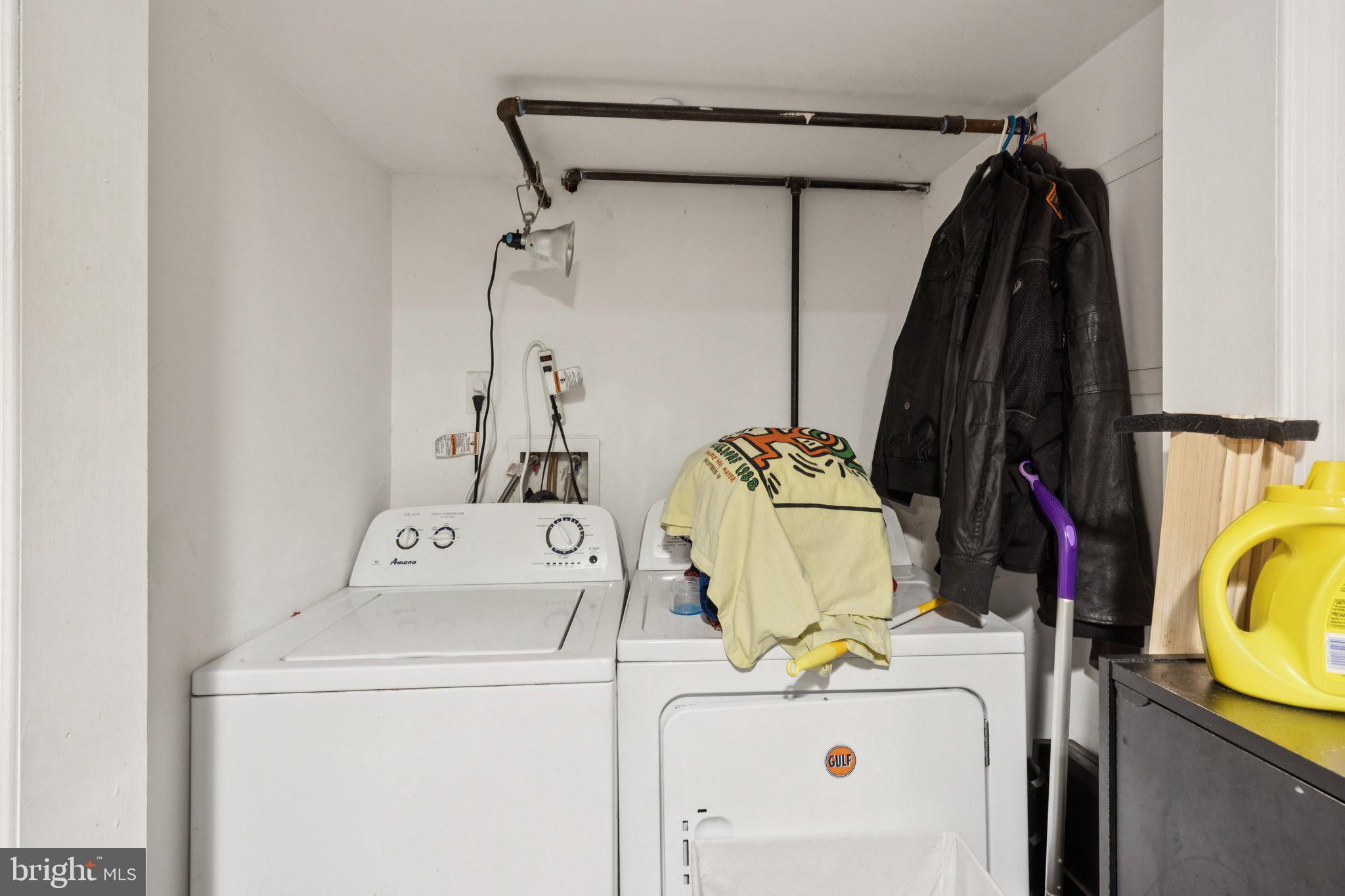 POINT BREEZE - Residential Income