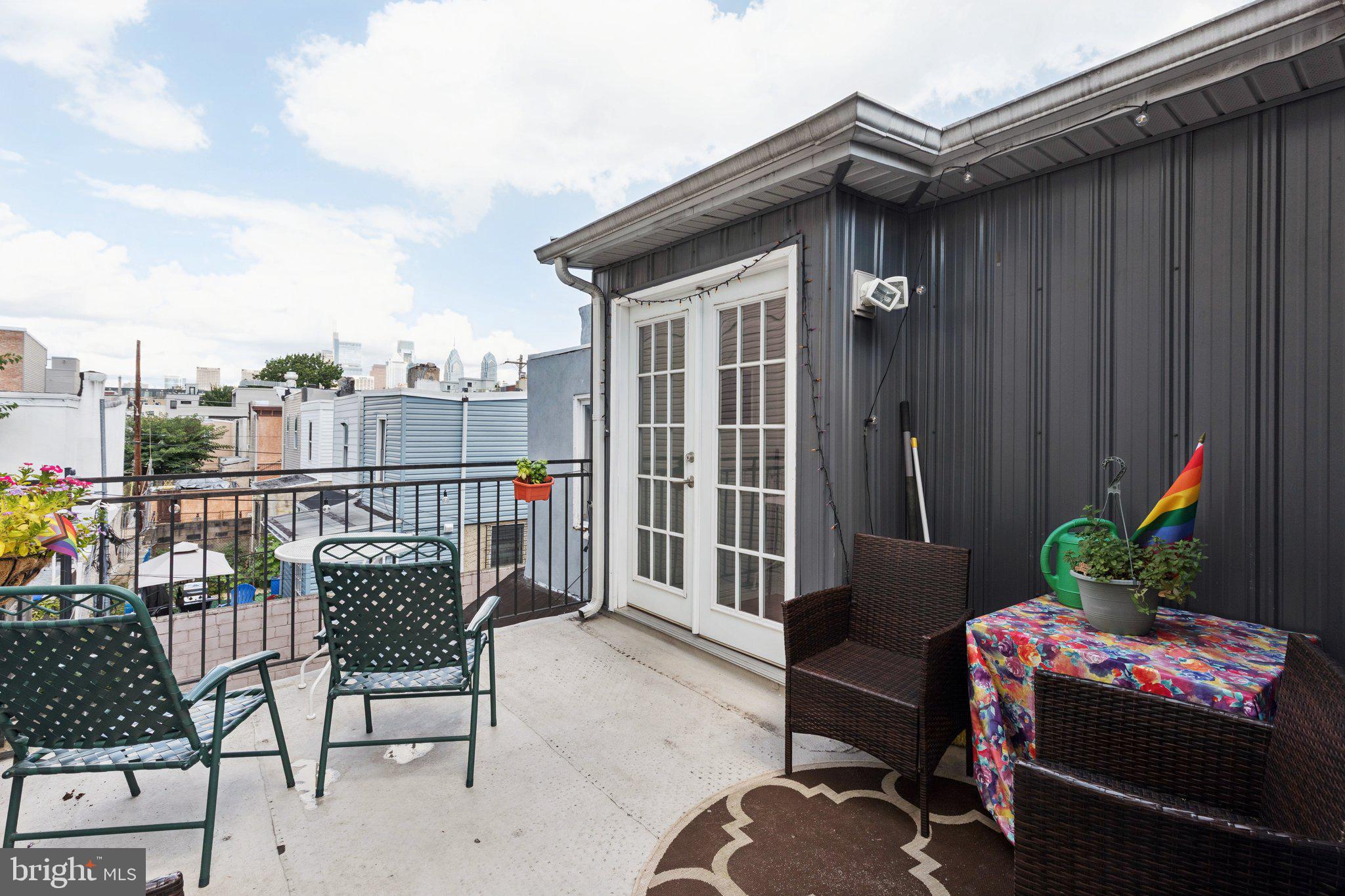 POINT BREEZE - Residential Income