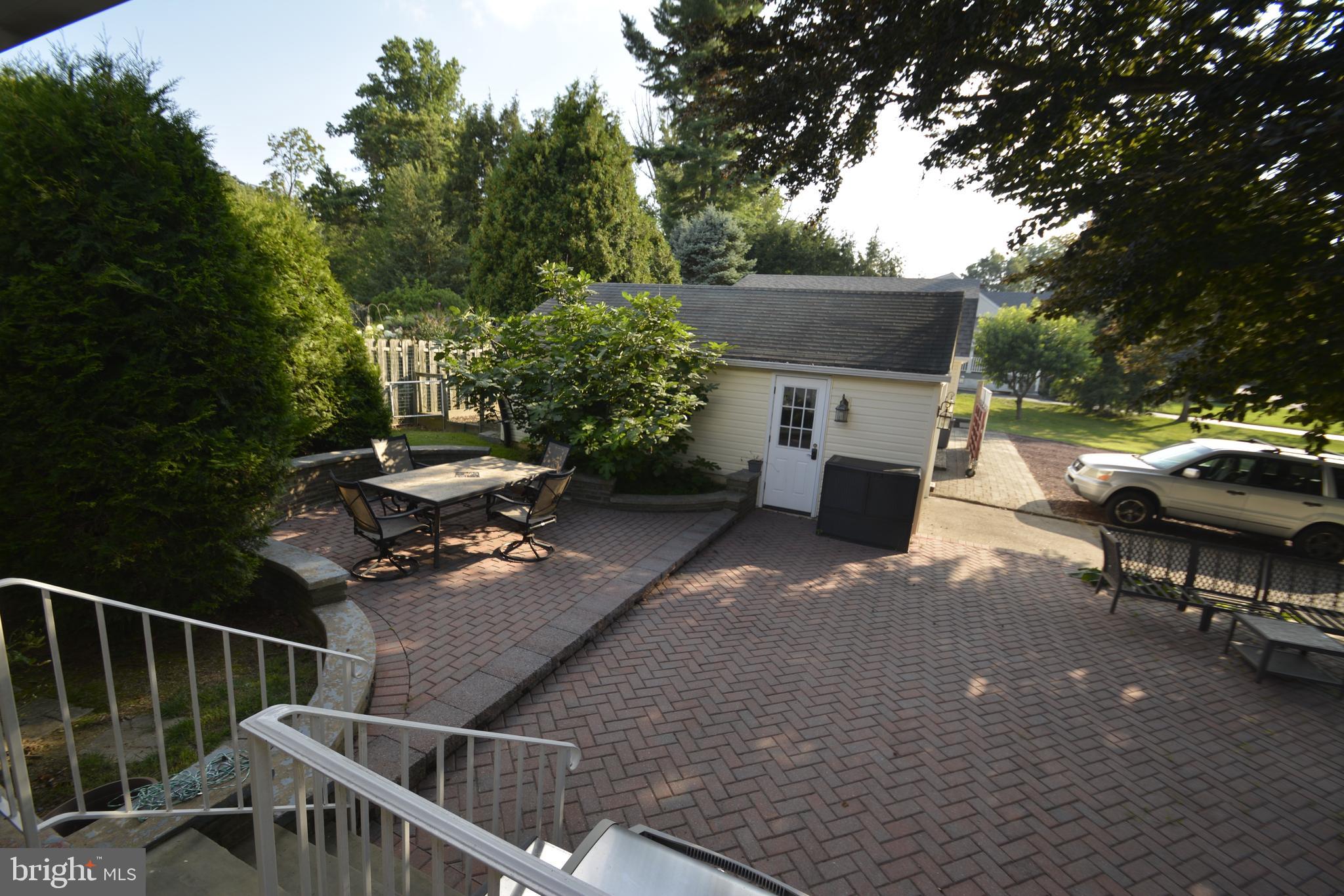302 S VALLEY FORGE ROAD