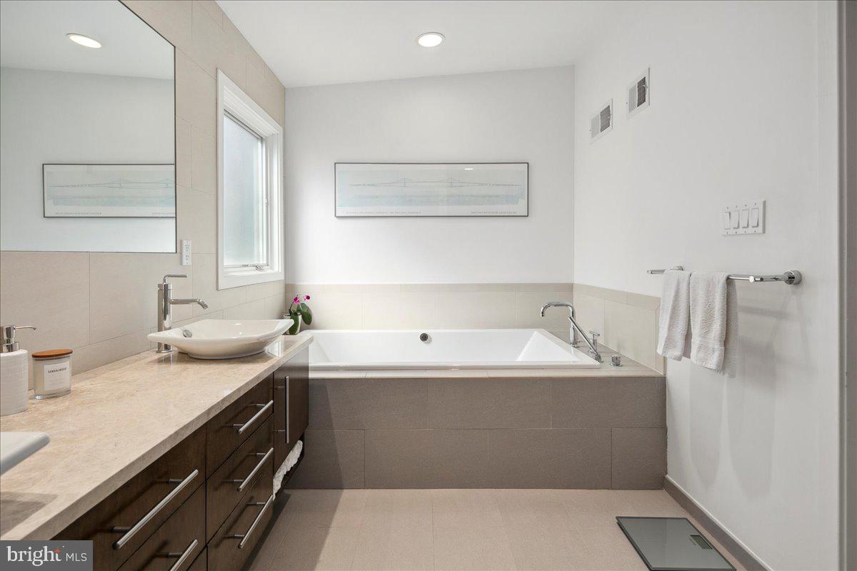 WILLOWBROOK - Residential