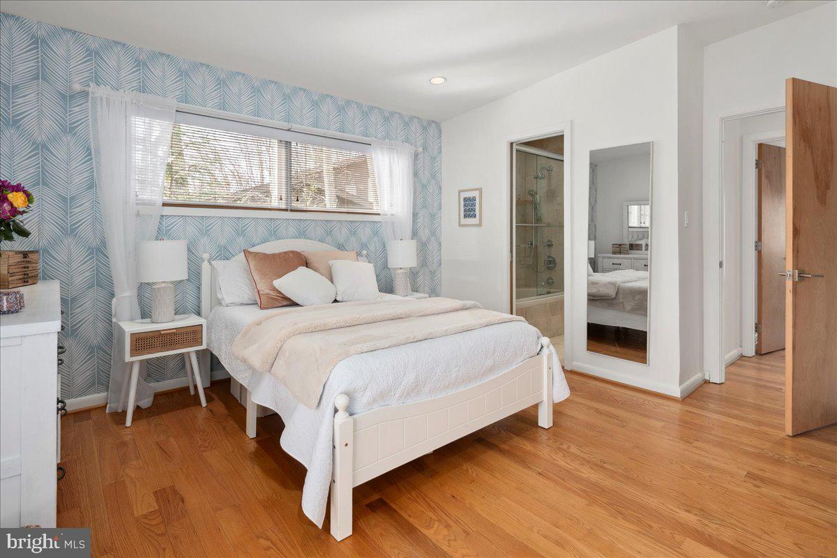 WILLOWBROOK - Residential