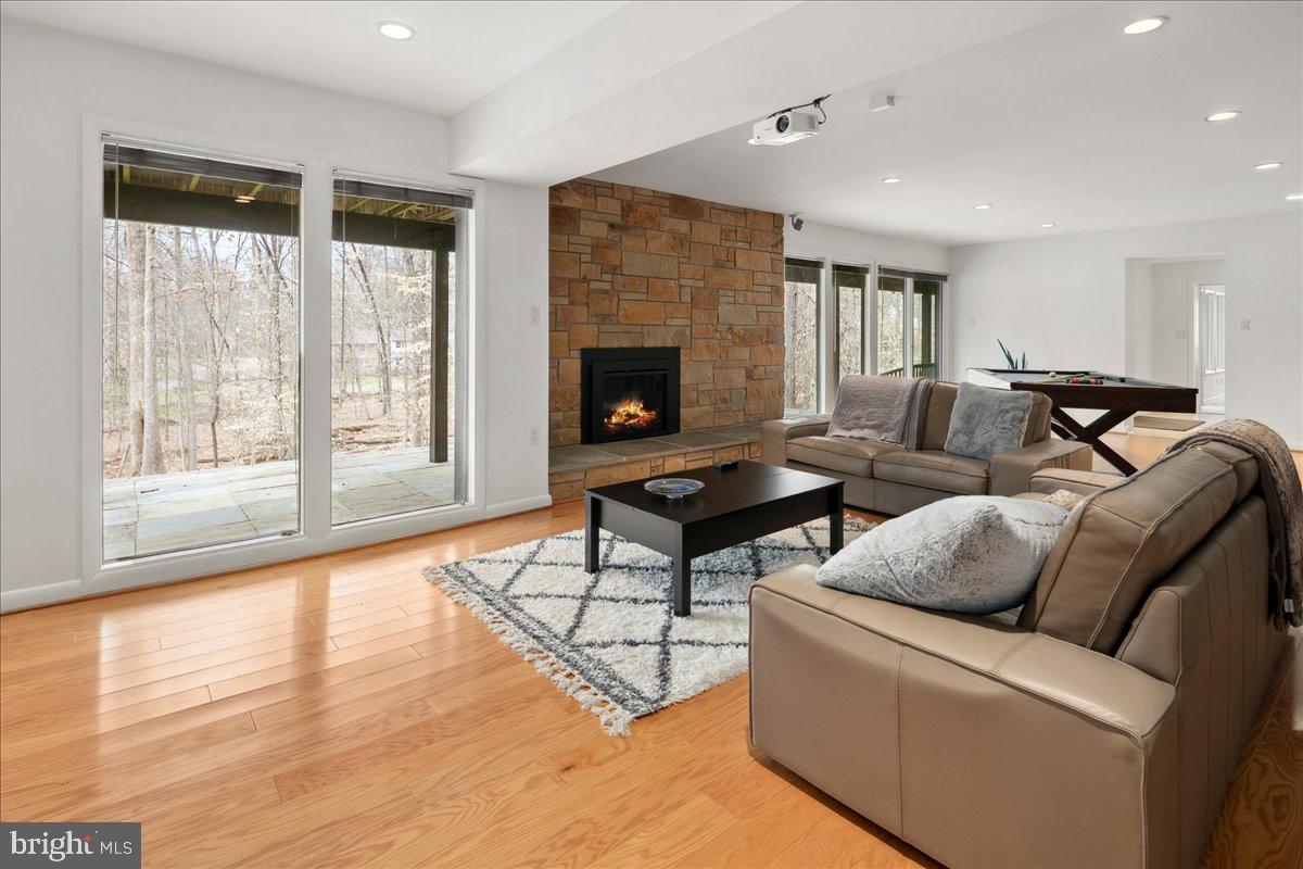 WILLOWBROOK - Residential