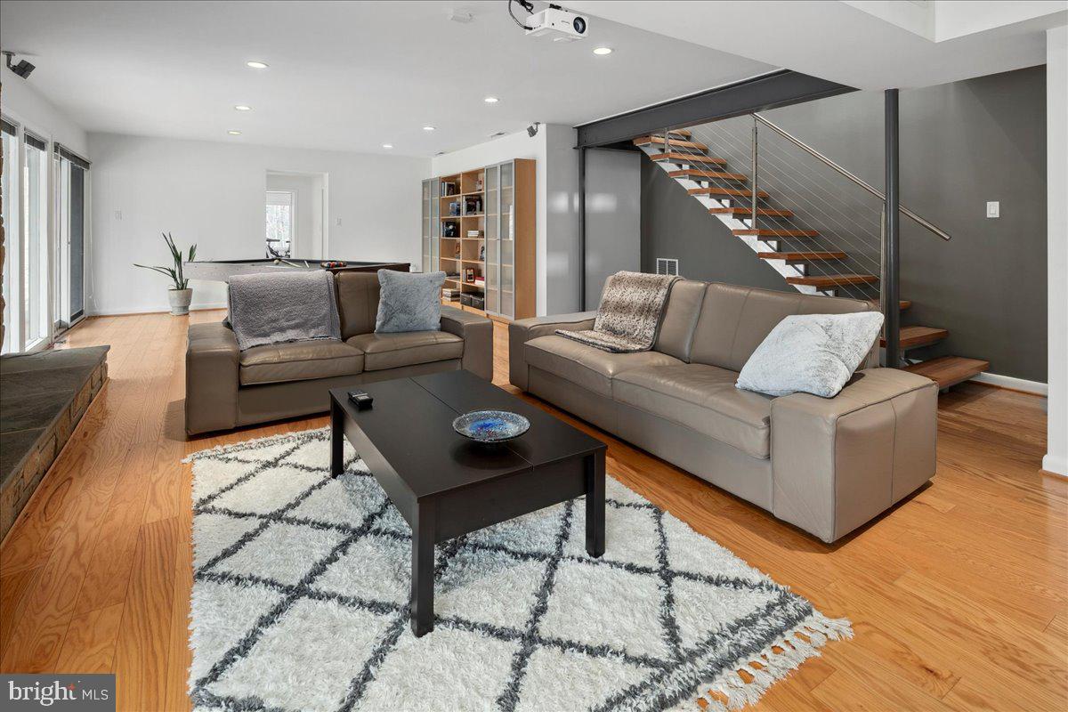 WILLOWBROOK - Residential