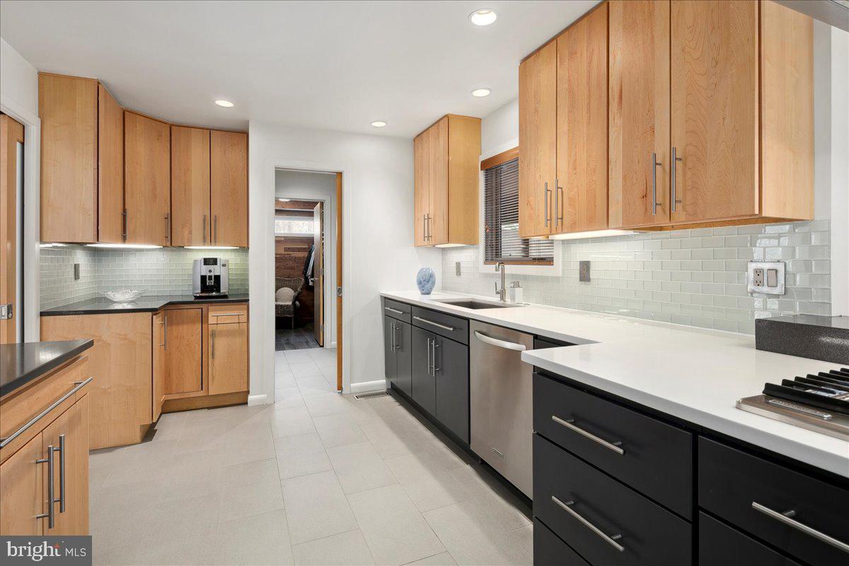 WILLOWBROOK - Residential