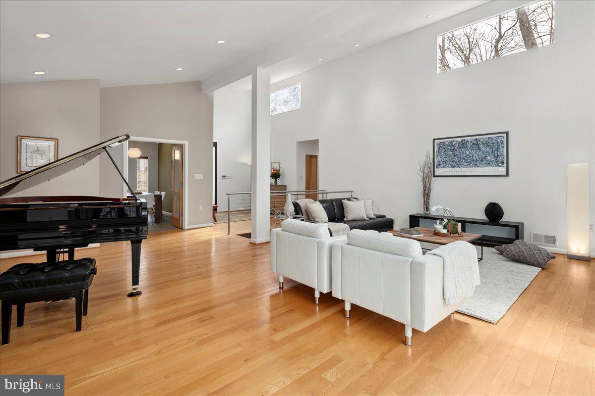 WILLOWBROOK - Residential