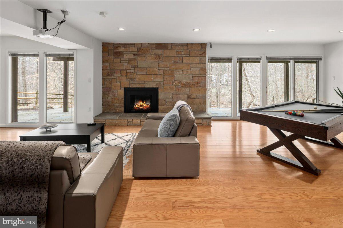 WILLOWBROOK - Residential