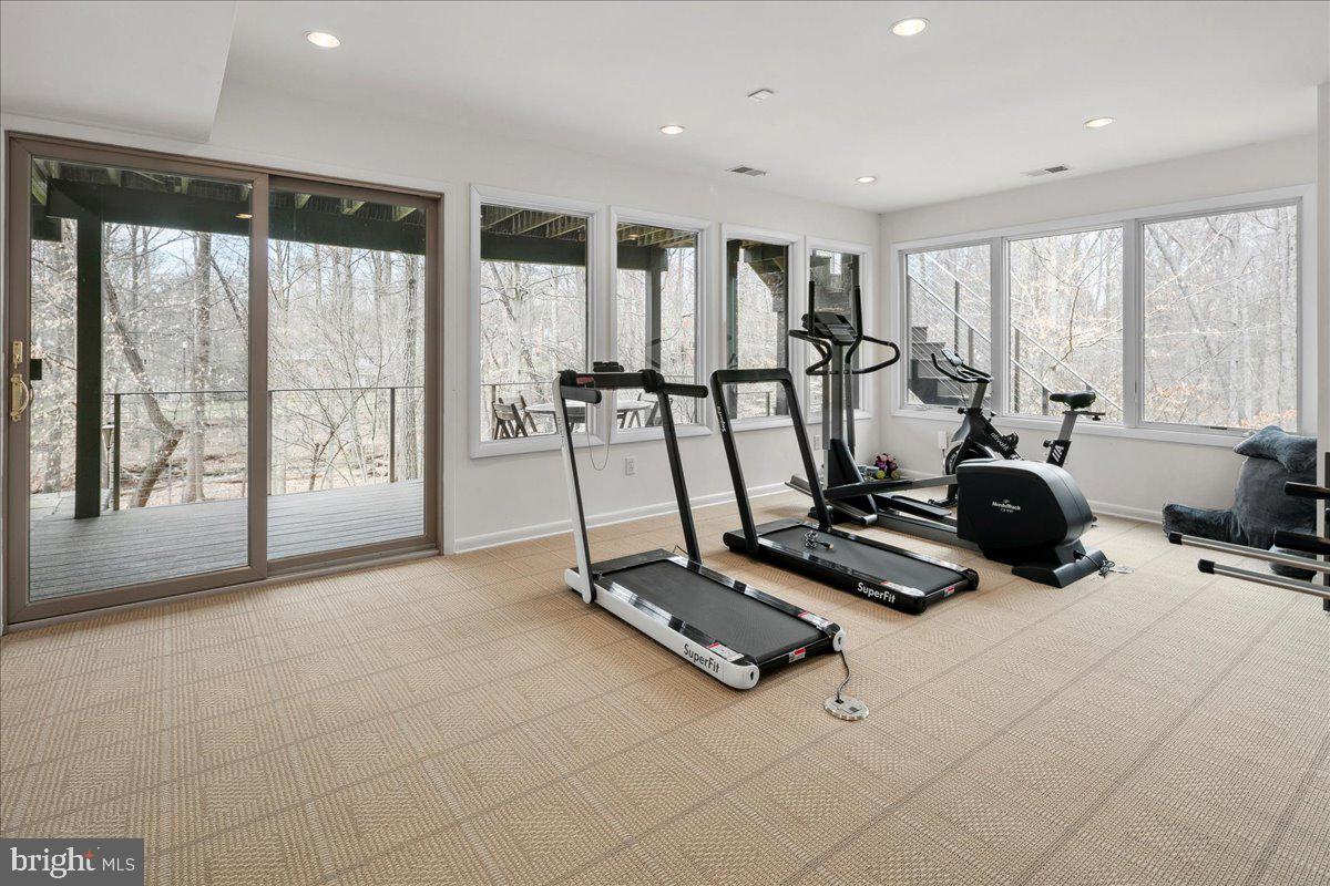 WILLOWBROOK - Residential