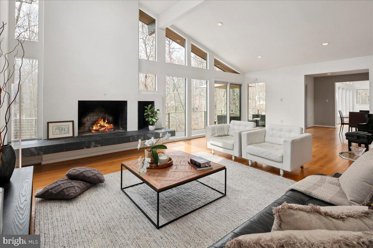 WILLOWBROOK - Residential