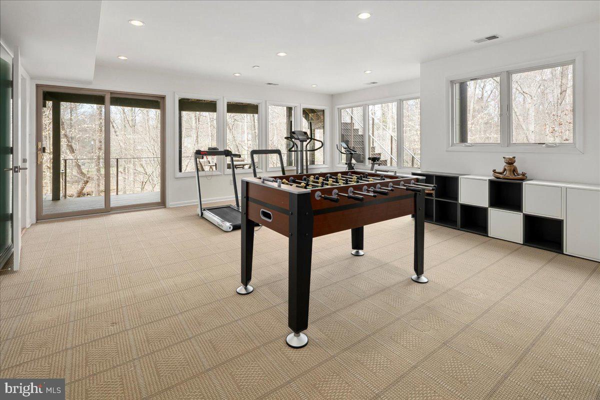 WILLOWBROOK - Residential