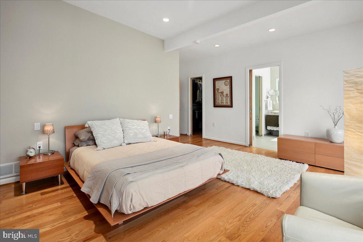 WILLOWBROOK - Residential