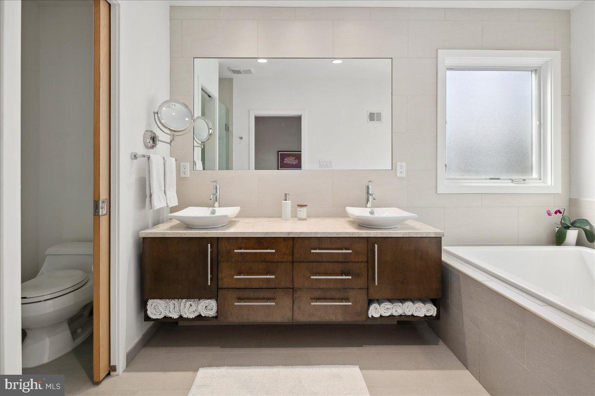 WILLOWBROOK - Residential