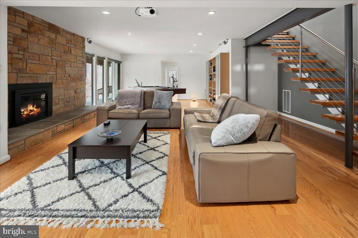 WILLOWBROOK - Residential