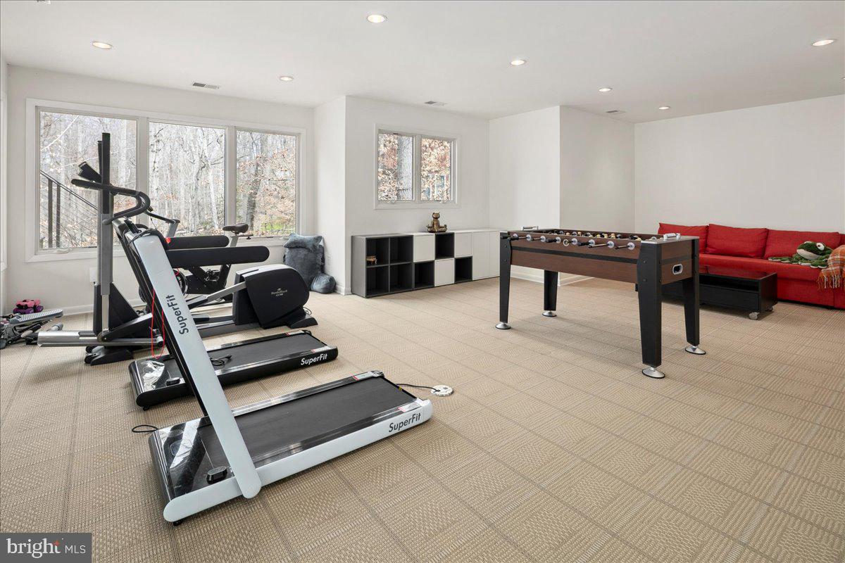 WILLOWBROOK - Residential