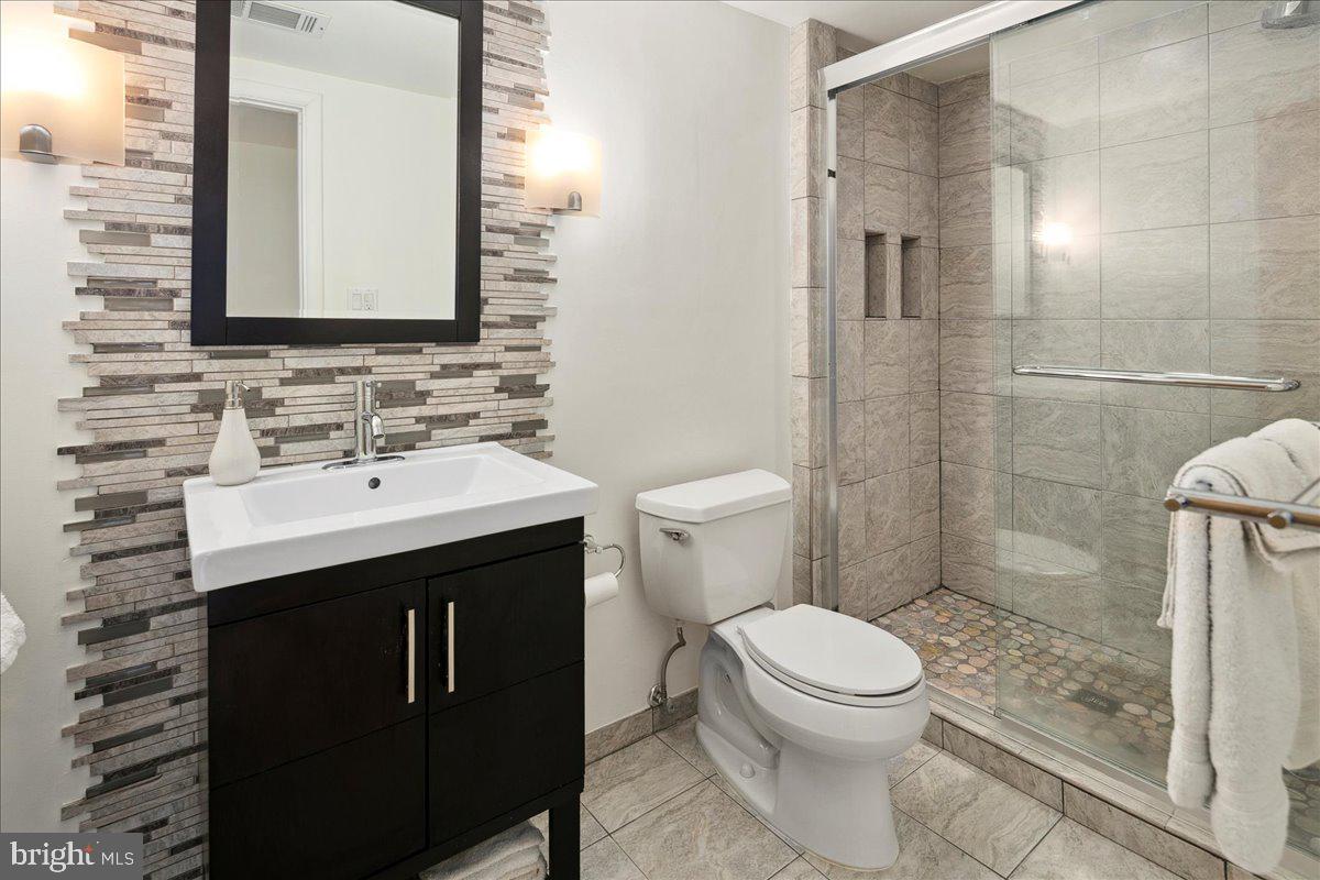 WILLOWBROOK - Residential