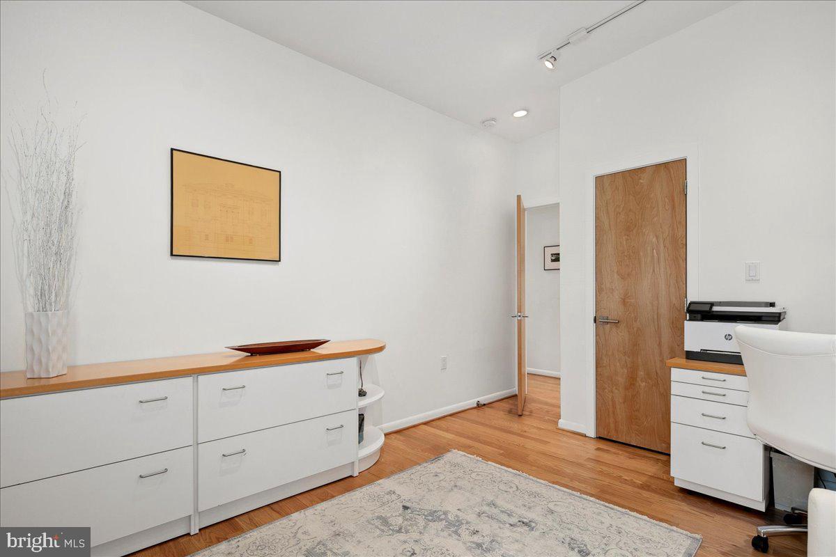 WILLOWBROOK - Residential