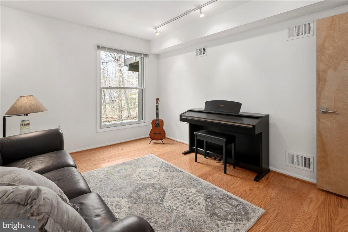 WILLOWBROOK - Residential