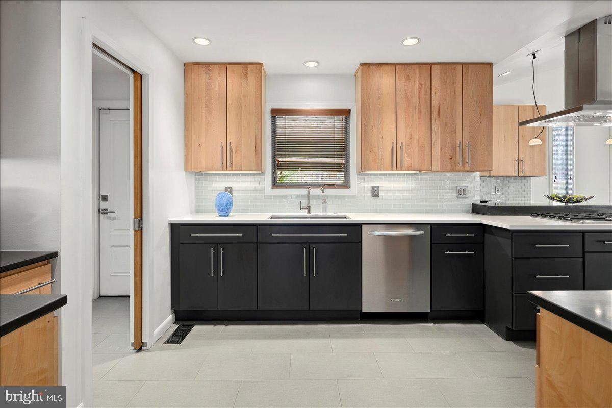 WILLOWBROOK - Residential