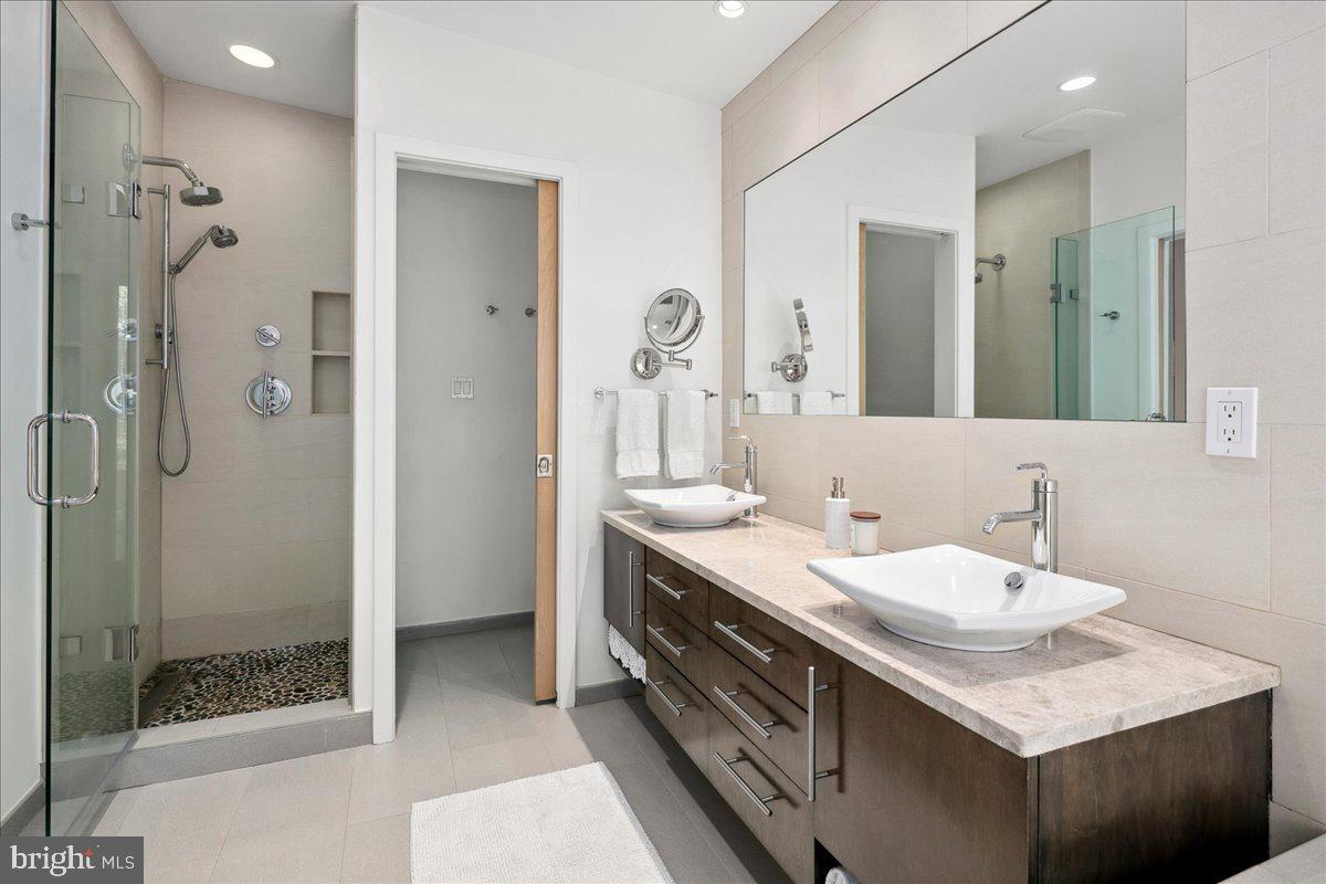 WILLOWBROOK - Residential